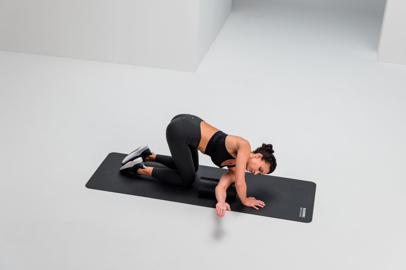 Threat-the-Needle (Urdhva Mukha Pasasana) 