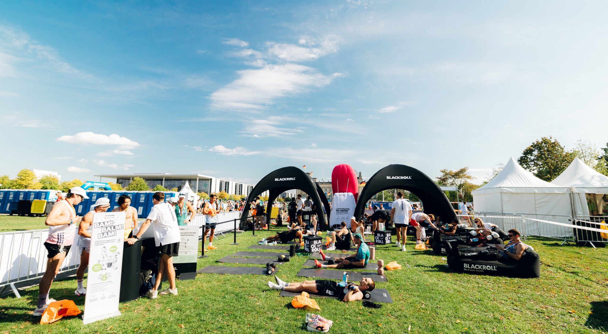 https://storage.googleapis.com/oneworld-prod/assets/09_Berlin-Marathon.jpg?v=1767773721