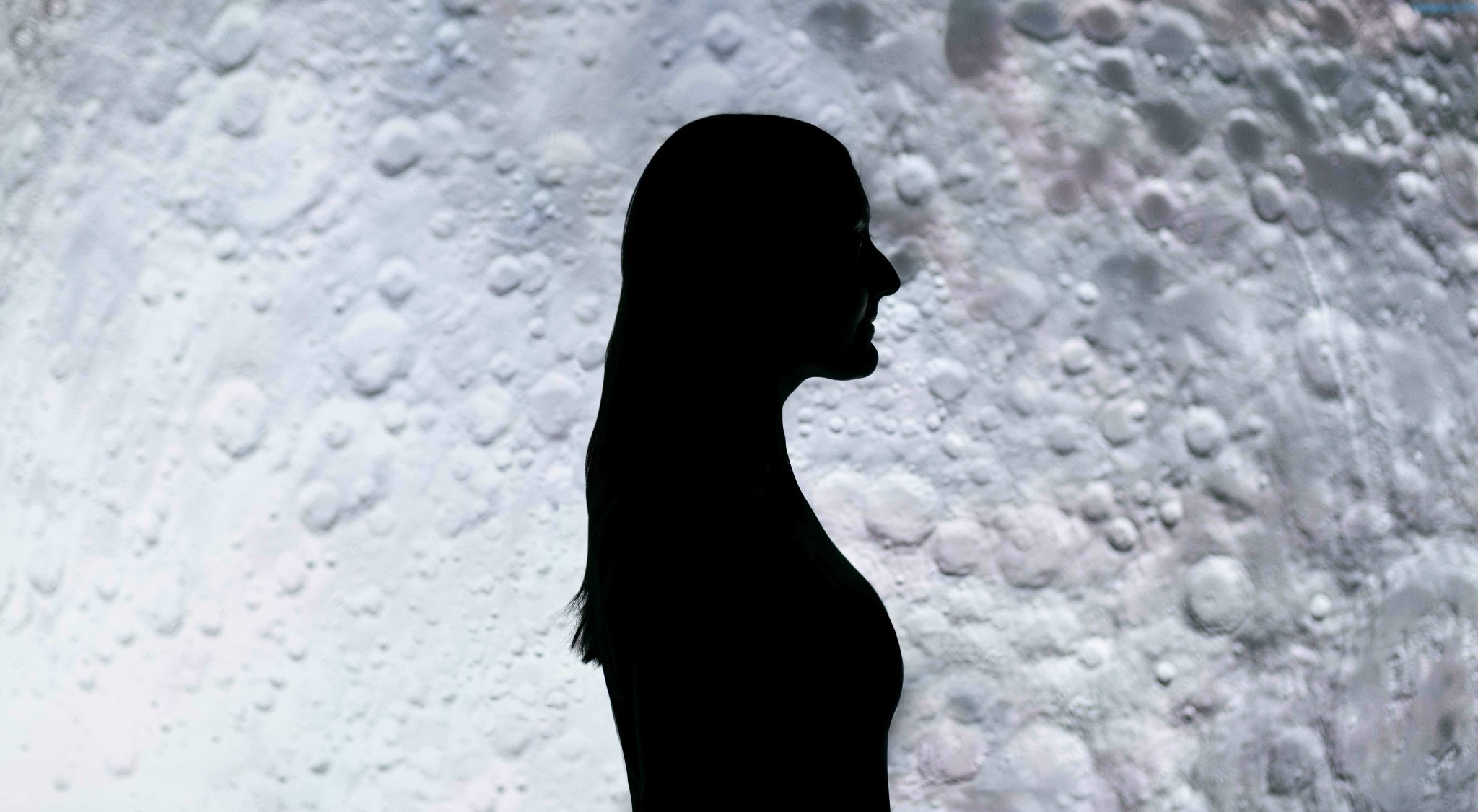 https://storage.googleapis.com/oneworld-prod/assets/schlaf-nacholen-vollmond.jpeg?v=1680790587