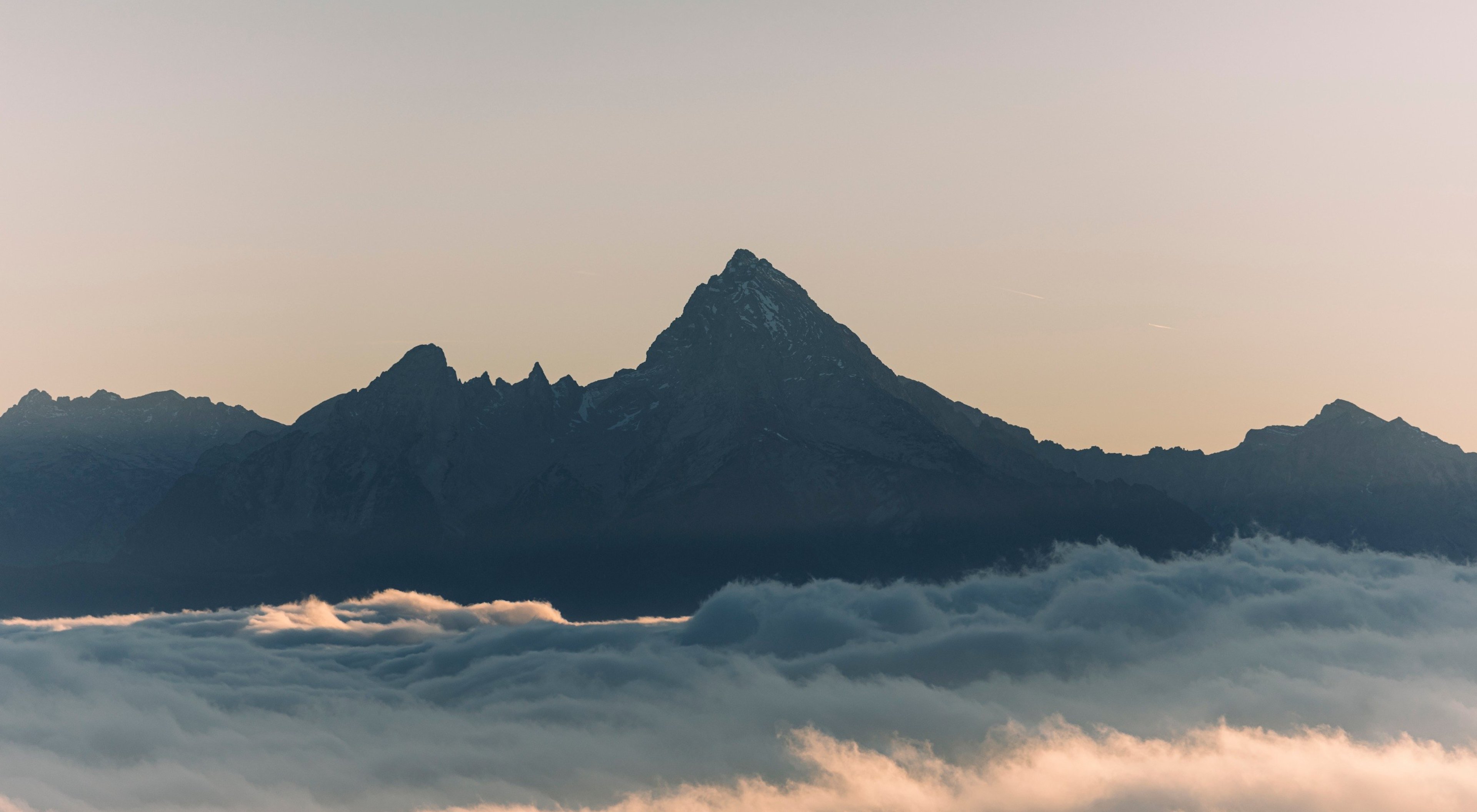 https://storage.googleapis.com/oneworld-prod/assets/Bergdoktor-Kampagne.jpg?v=1734509924