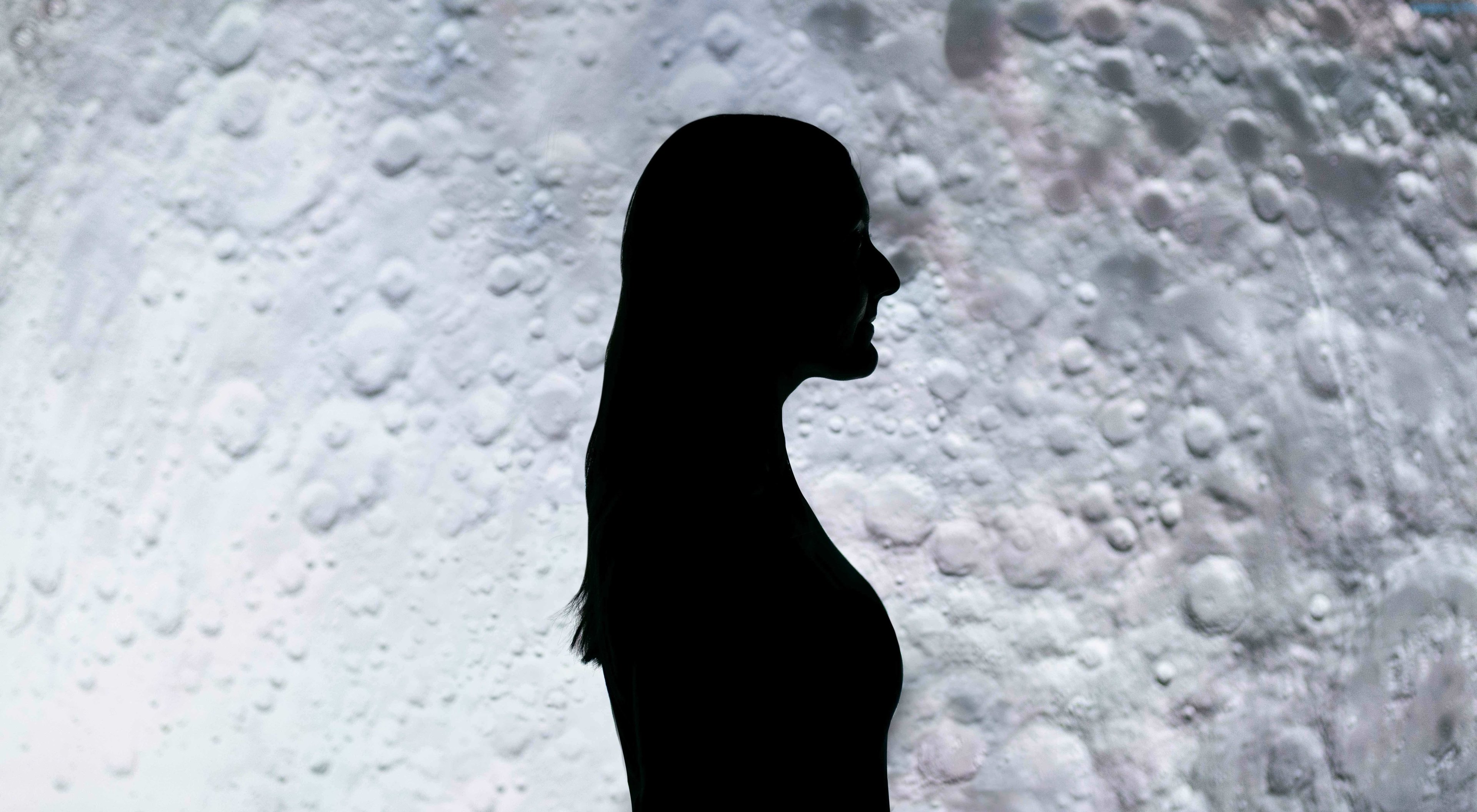 https://storage.googleapis.com/oneworld-prod/assets/schlaf-nacholen-vollmond.jpeg?v=1680790587