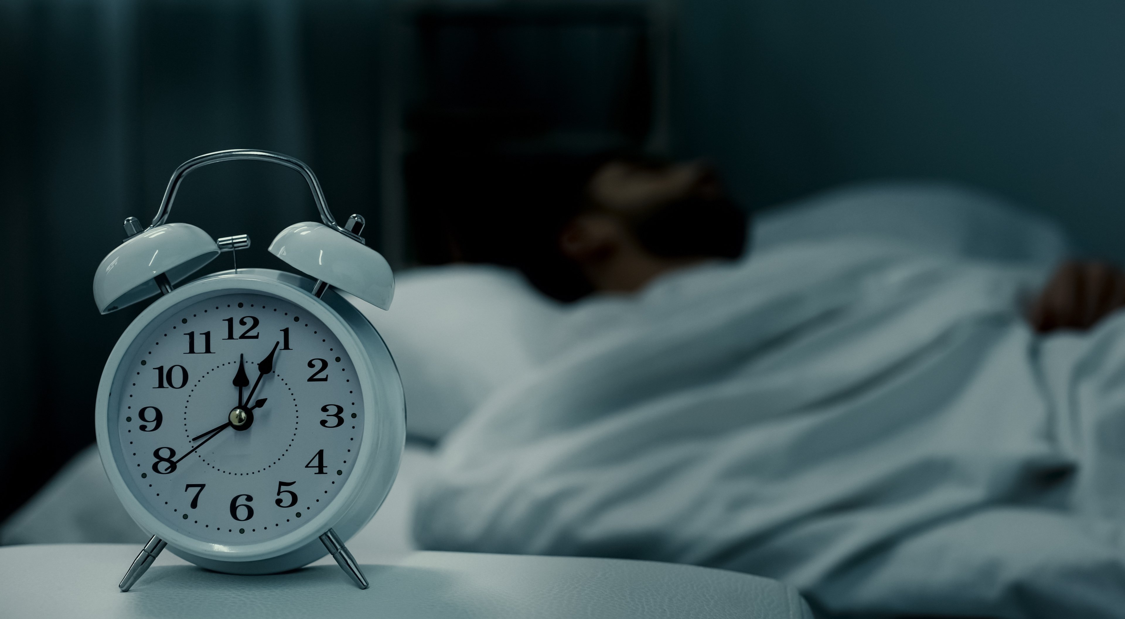https://storage.googleapis.com/oneworld-prod/assets/schlaf-vor-mitternacht.jpeg?v=1685021936