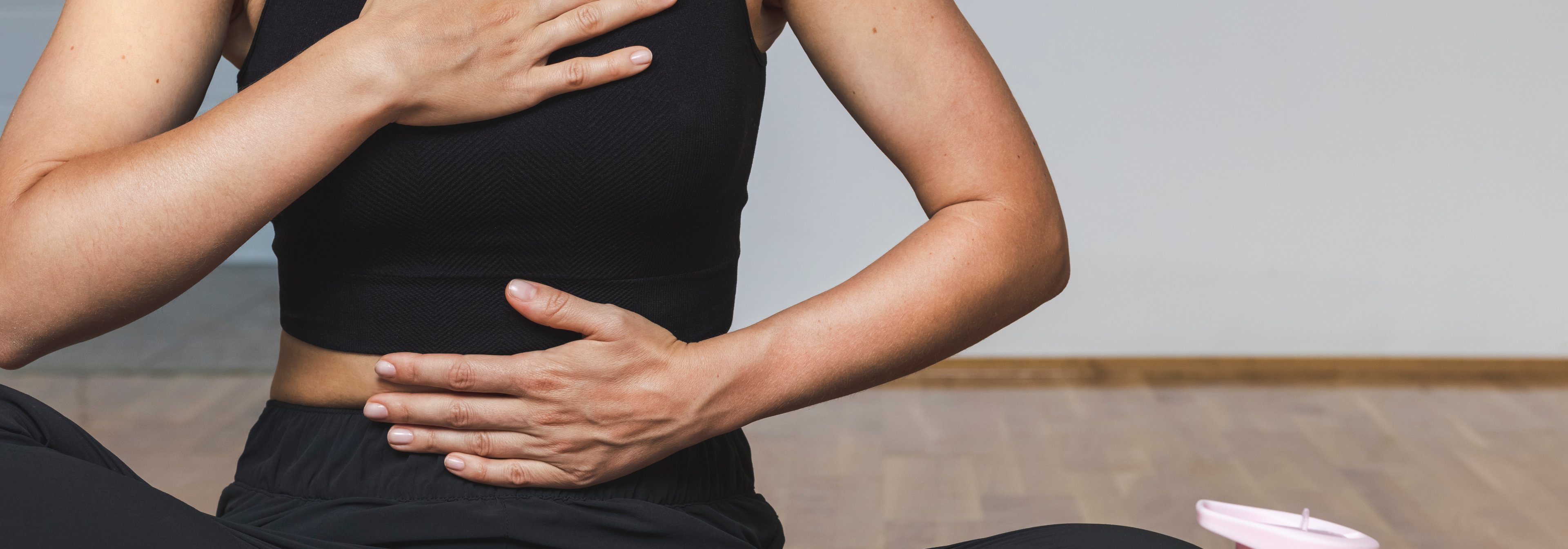 https://storage.googleapis.com/oneworld-prod/assets/atemuebungen_yoga.jpeg?v=1791984958