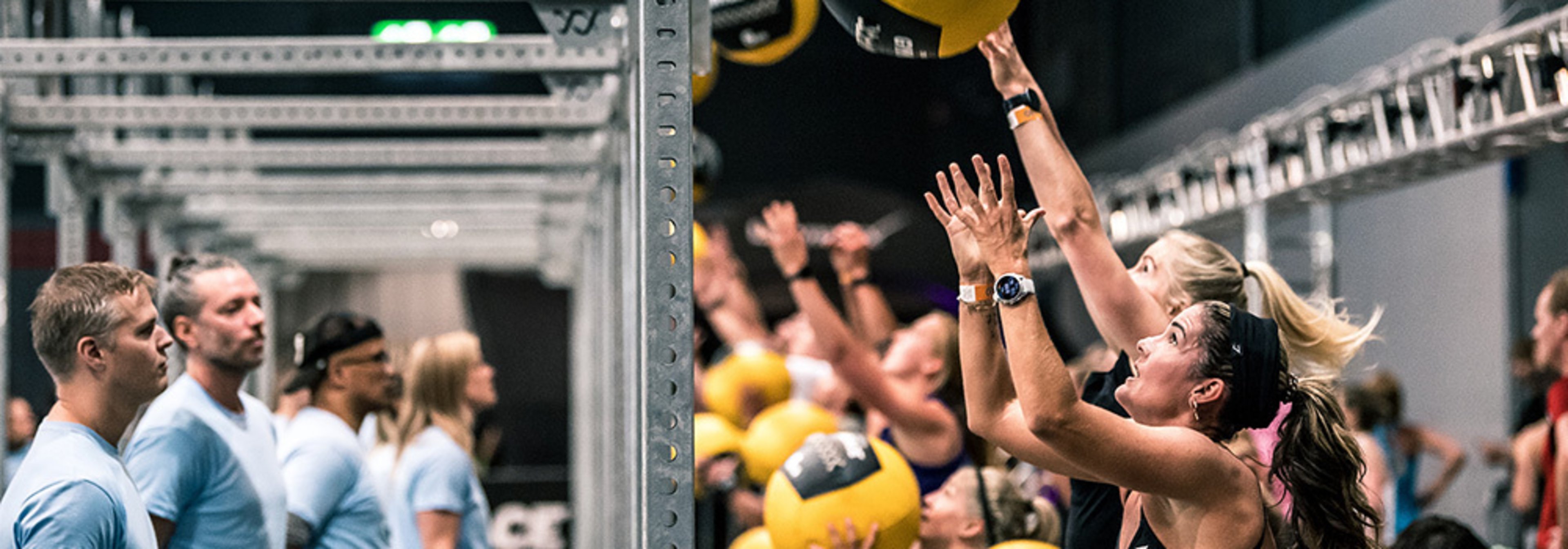 https://storage.googleapis.com/oneworld-prod/assets/gymrace2.jpg?v=1767864675