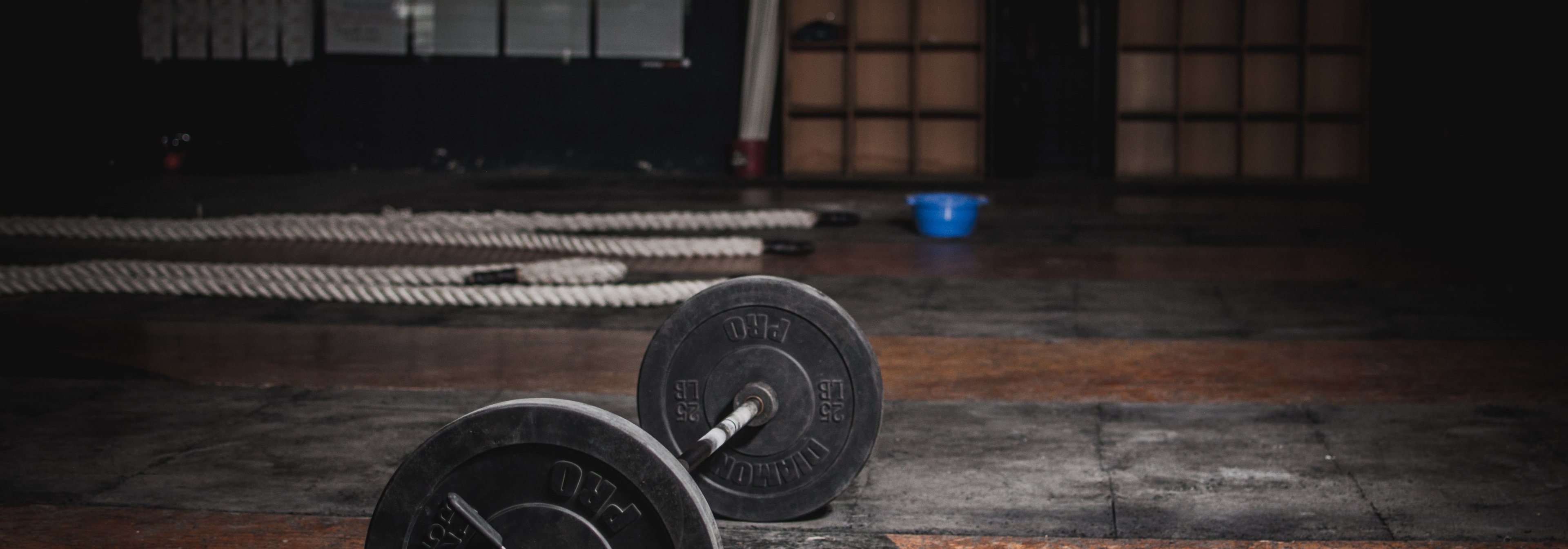 https://storage.googleapis.com/oneworld-prod/assets/nachts-sport-machen.jpg?v=1673002837