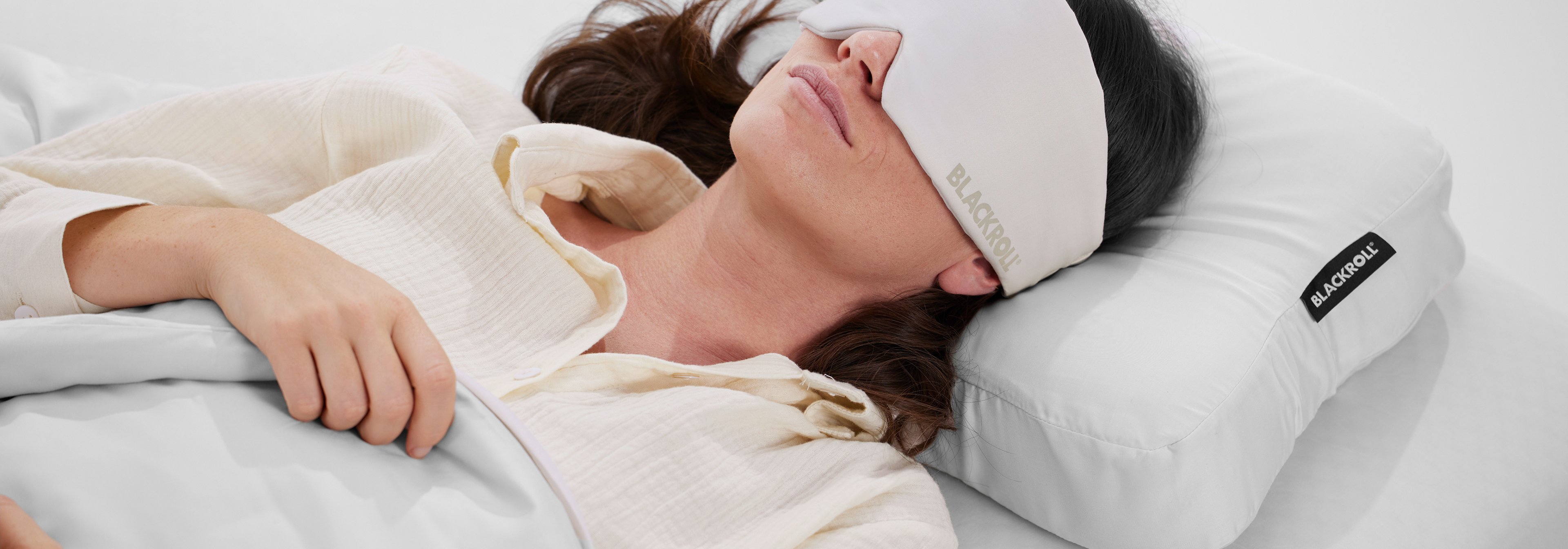https://storage.googleapis.com/oneworld-prod/assets/sleep_mask_bett_18.jpg?v=1771591265