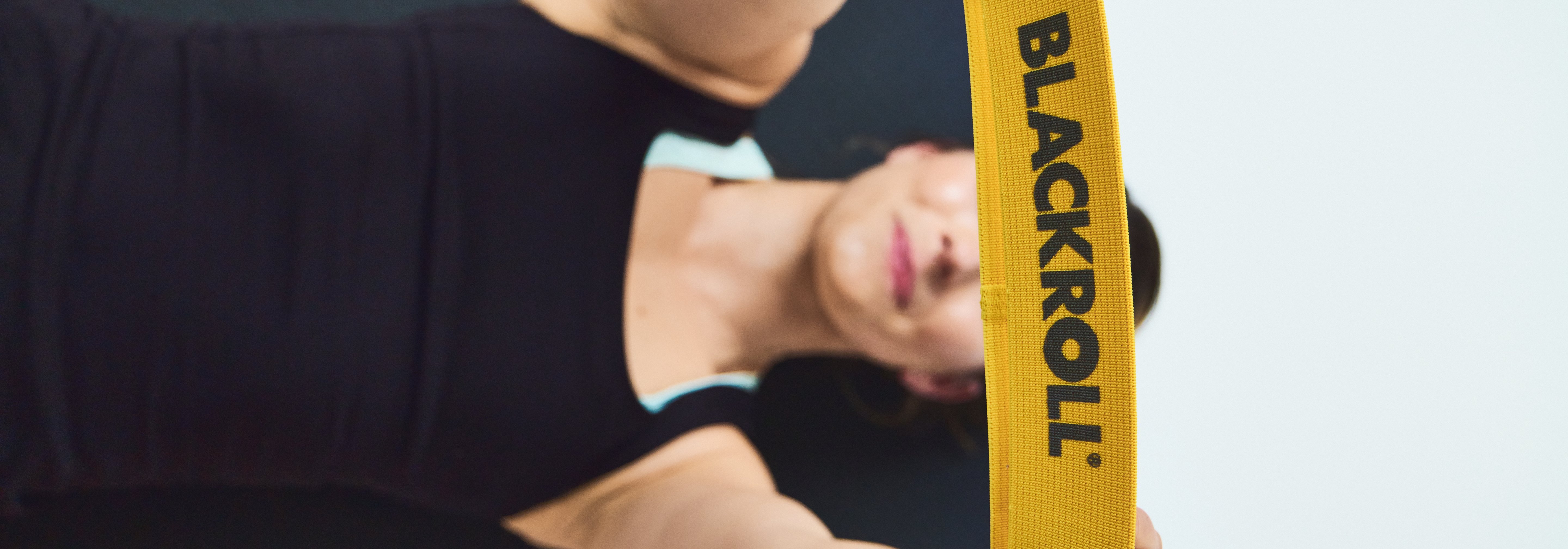 https://storage.googleapis.com/oneworld-prod/assets/Blackroll_X_Workout_1179_Hi_Res_sRGB.jpg?v=1625145304