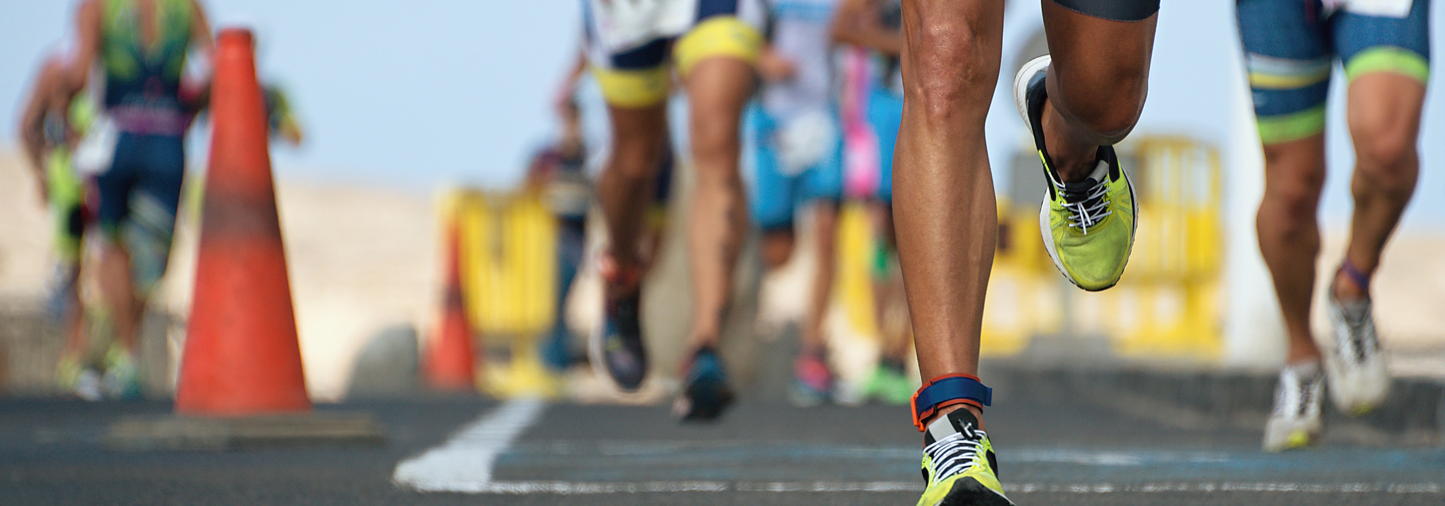 https://storage.googleapis.com/oneworld-prod/assets/blackroll-regeneration-uebungen-triathlon.jpeg?v=1656497498