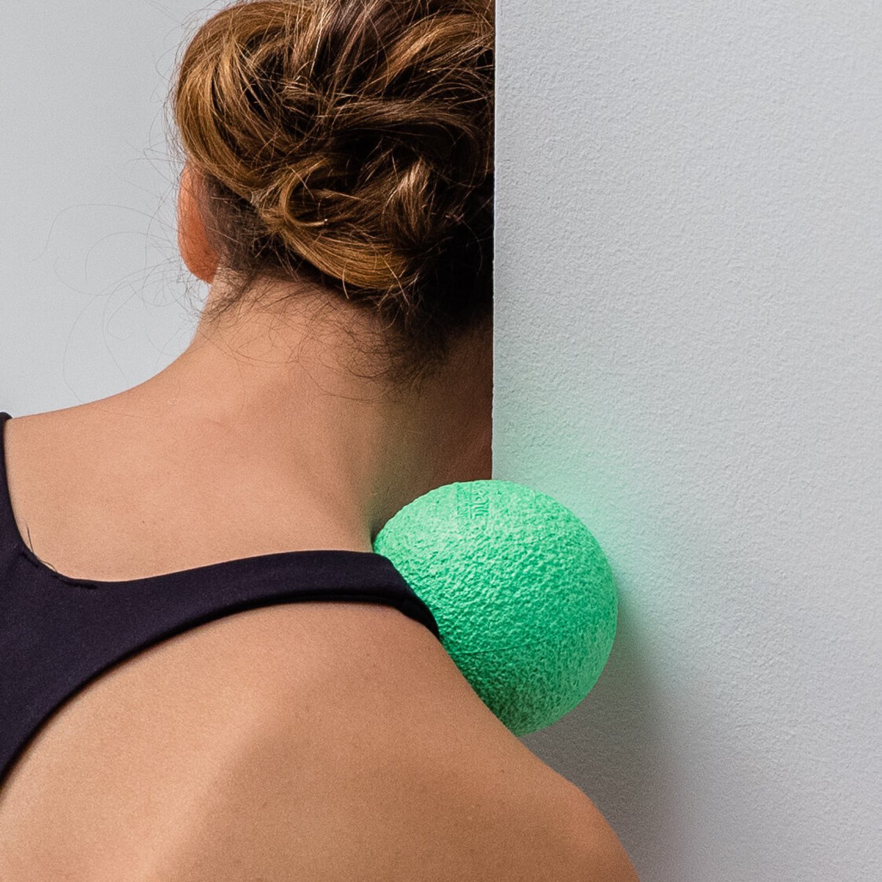 Fascia ball for the shoulders