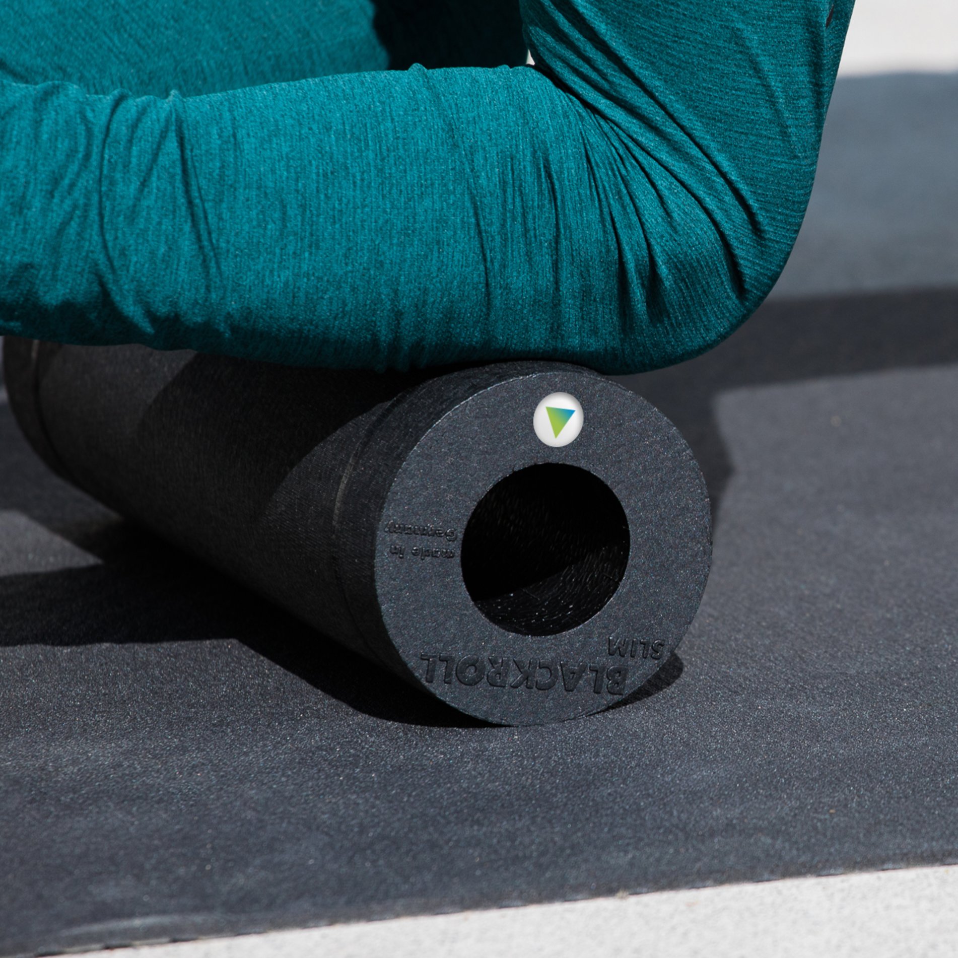 Logo example: Co-branding fascia roller