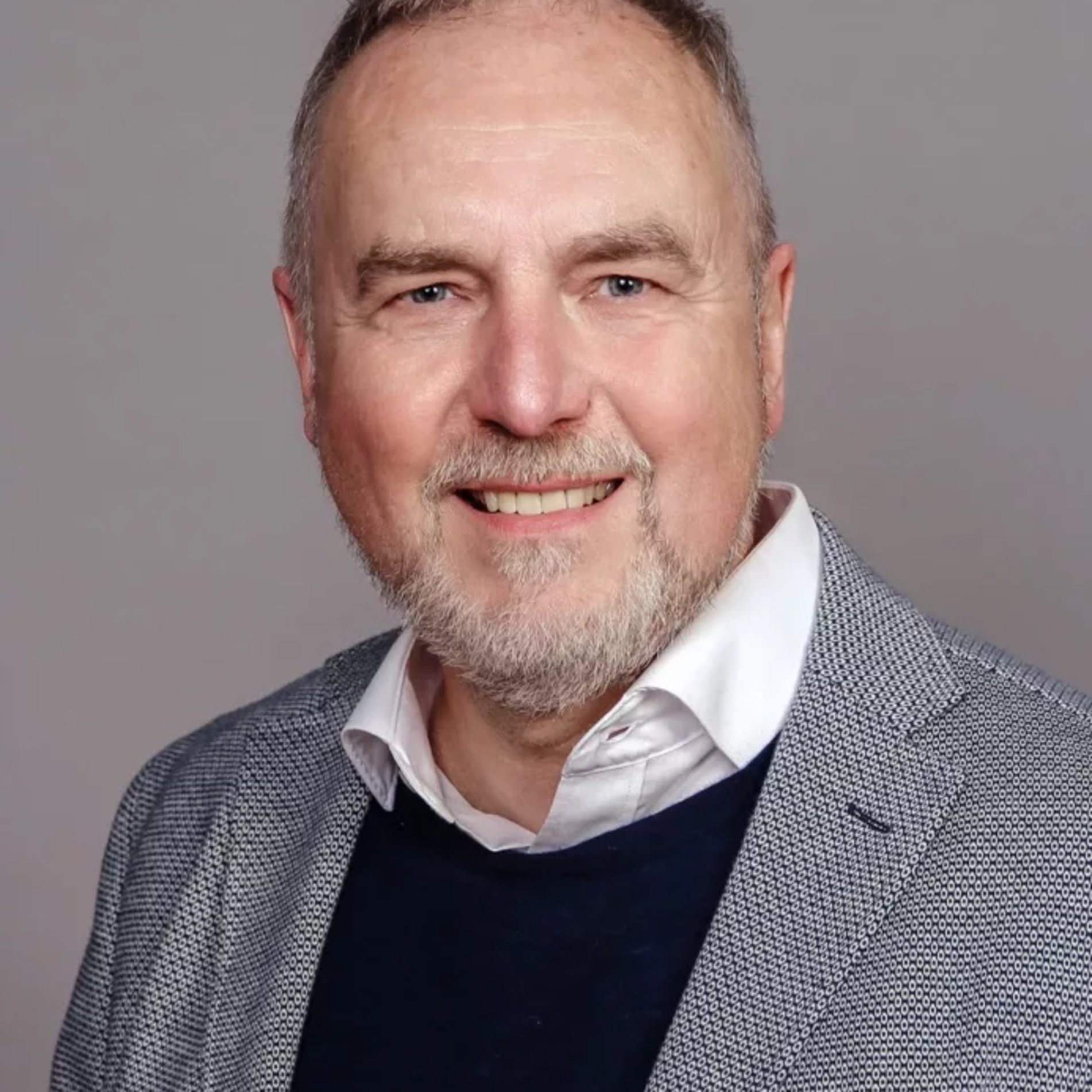 Dr. Alfred Wiater - BLACKROLL® Expert in pediatric sleep medicine, pediatrician & sleep researcher