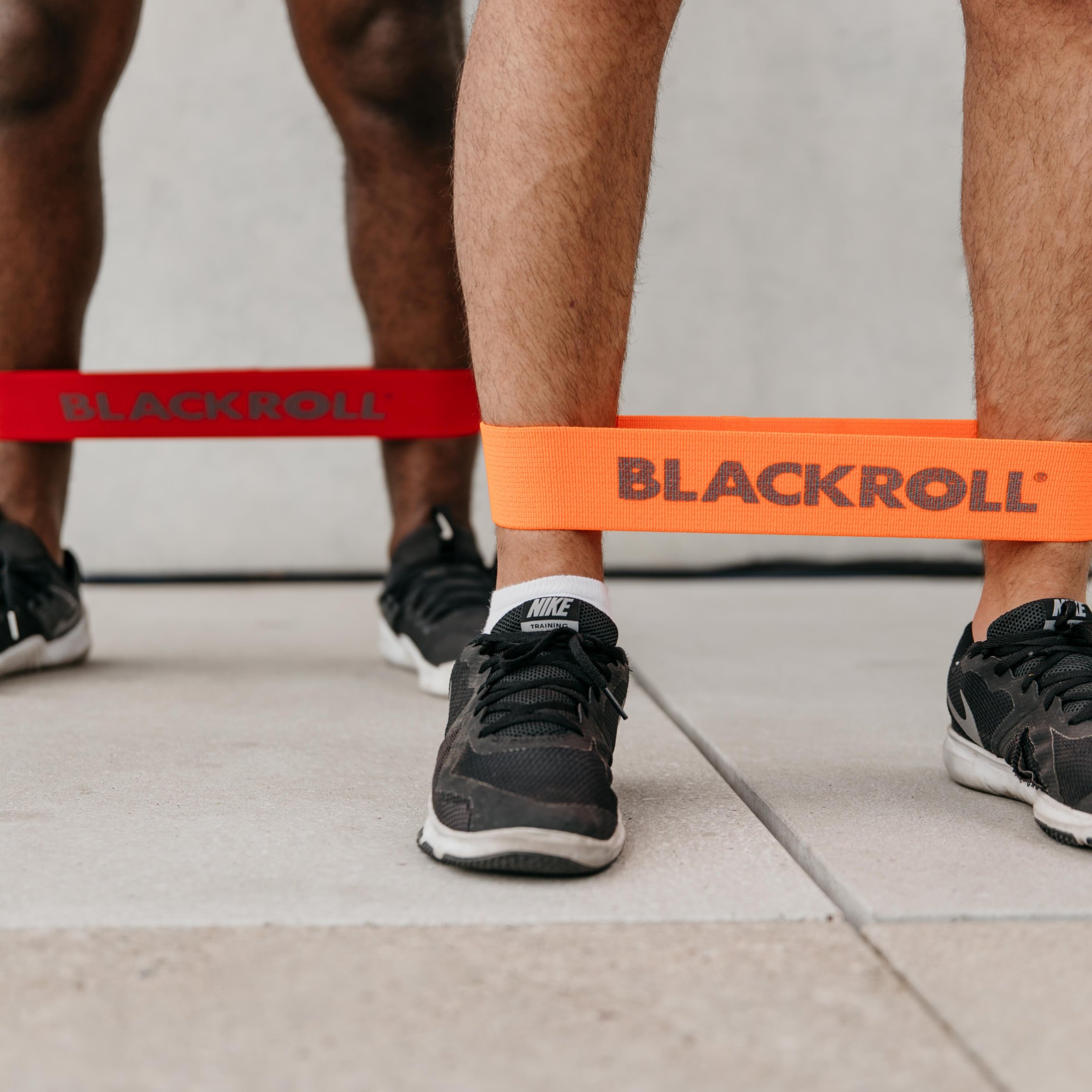 Men training with LOOP BANDs