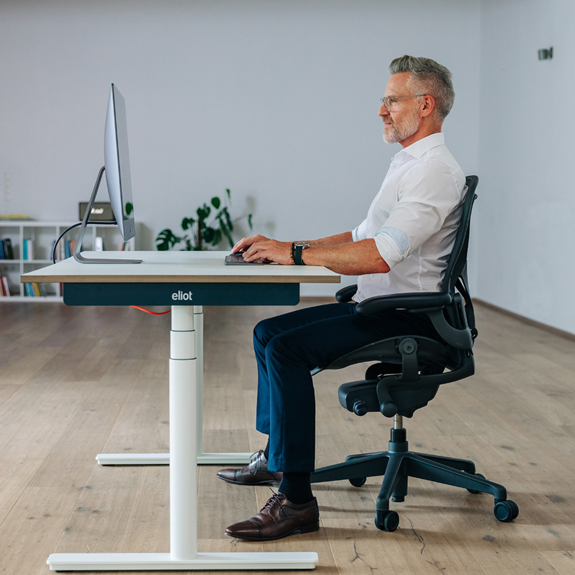 Causes of a hunched back