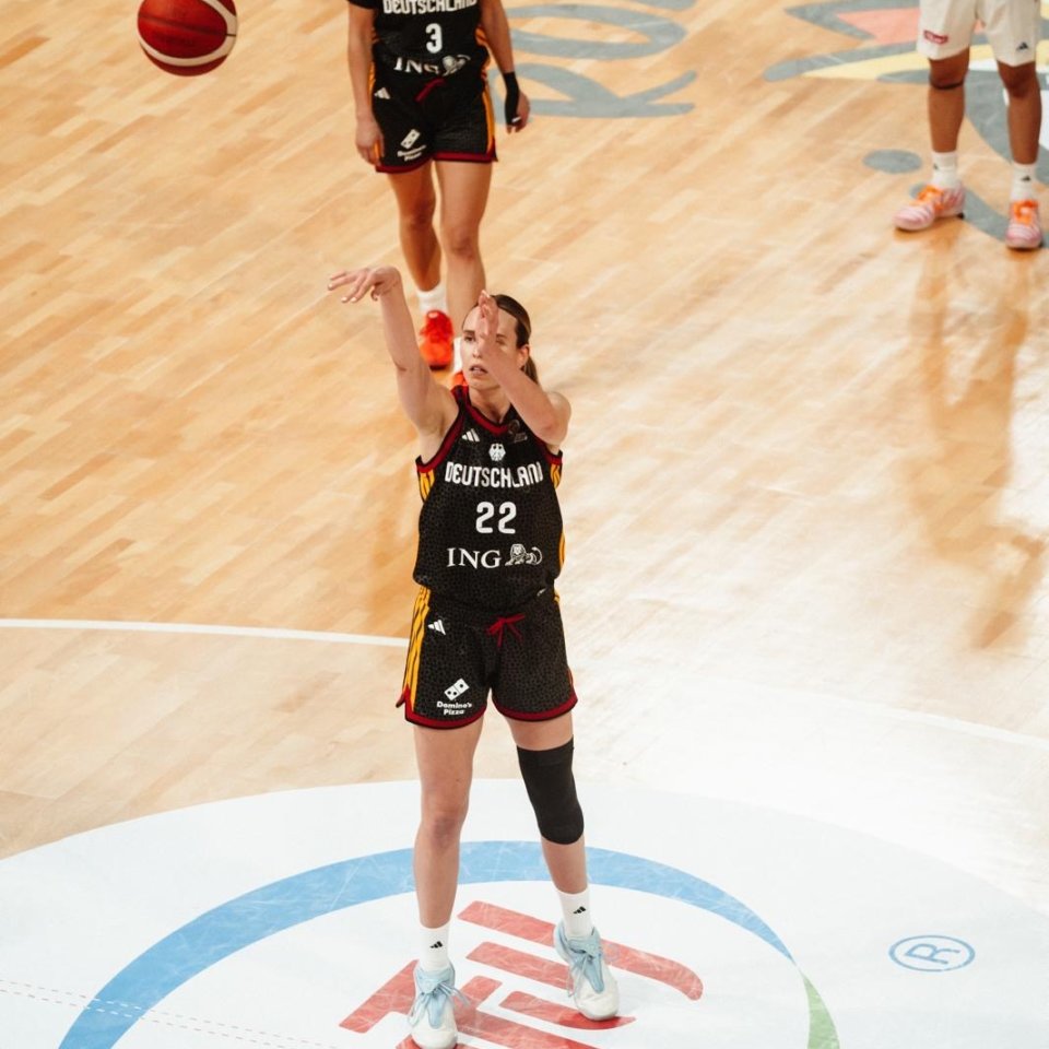 Emily Bessoir Basketball
