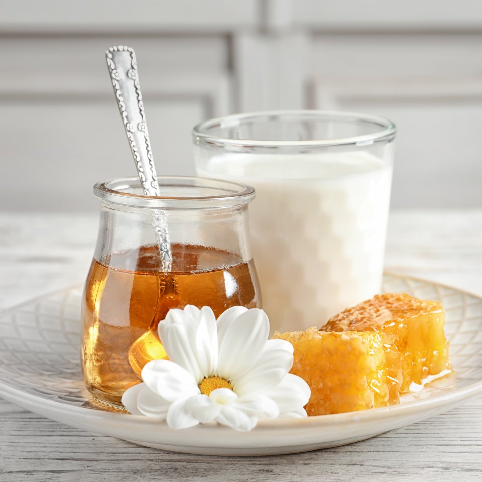 Schlafmythen warme milch mit honig 1