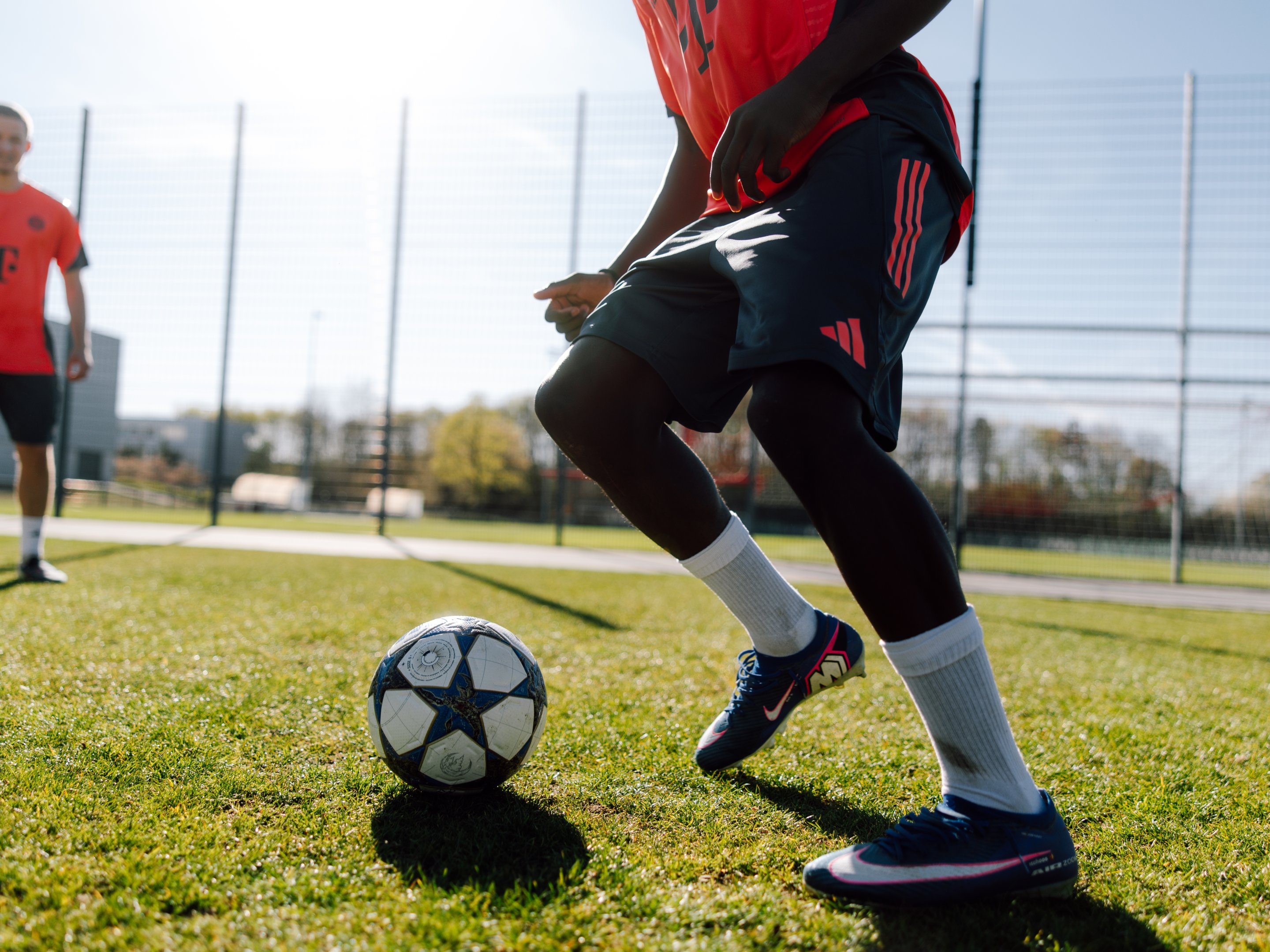 260427 JJANK BLACKROLL FC Bayern Campus 7113