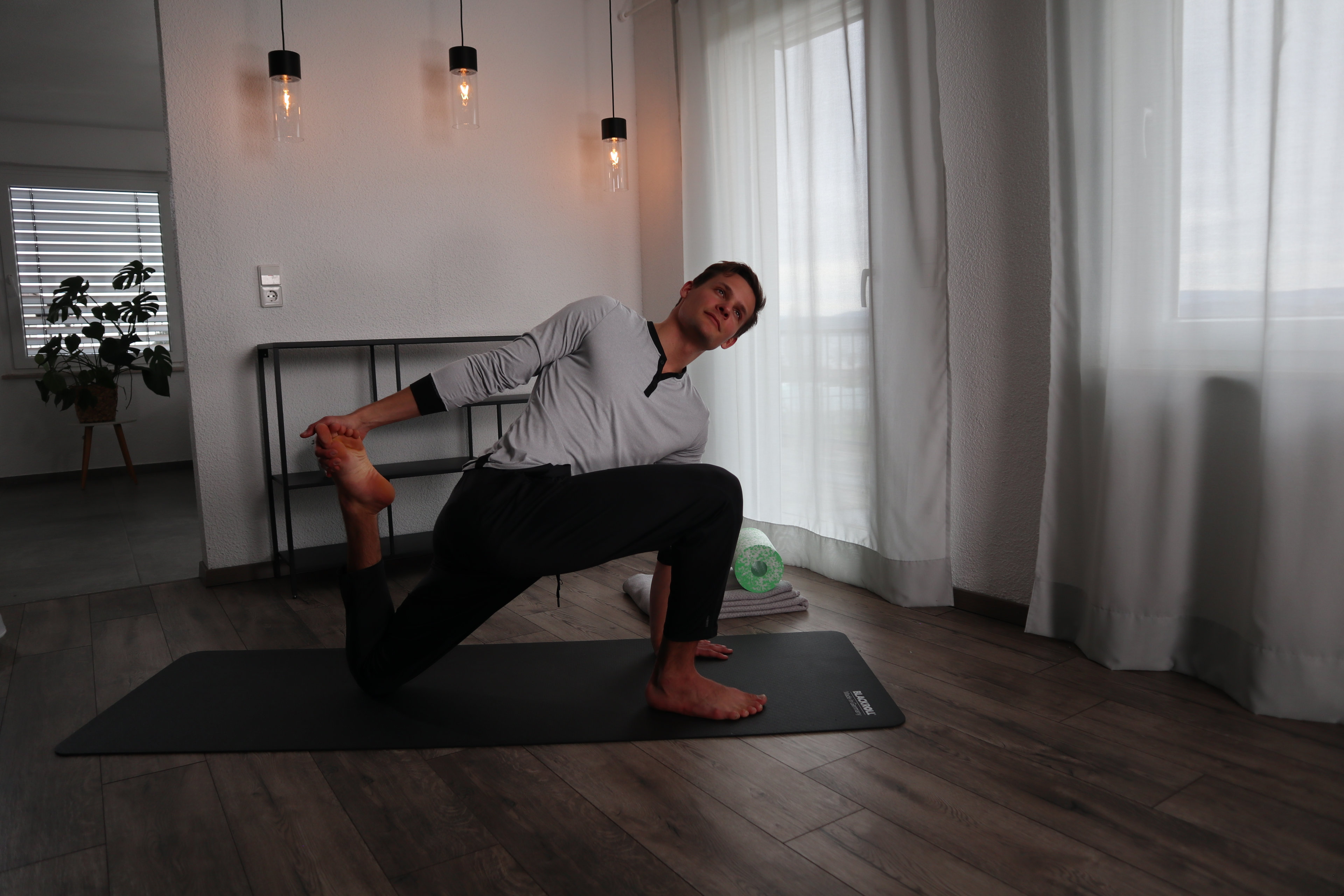 Fascia Yoga: Exercises for Back Pain