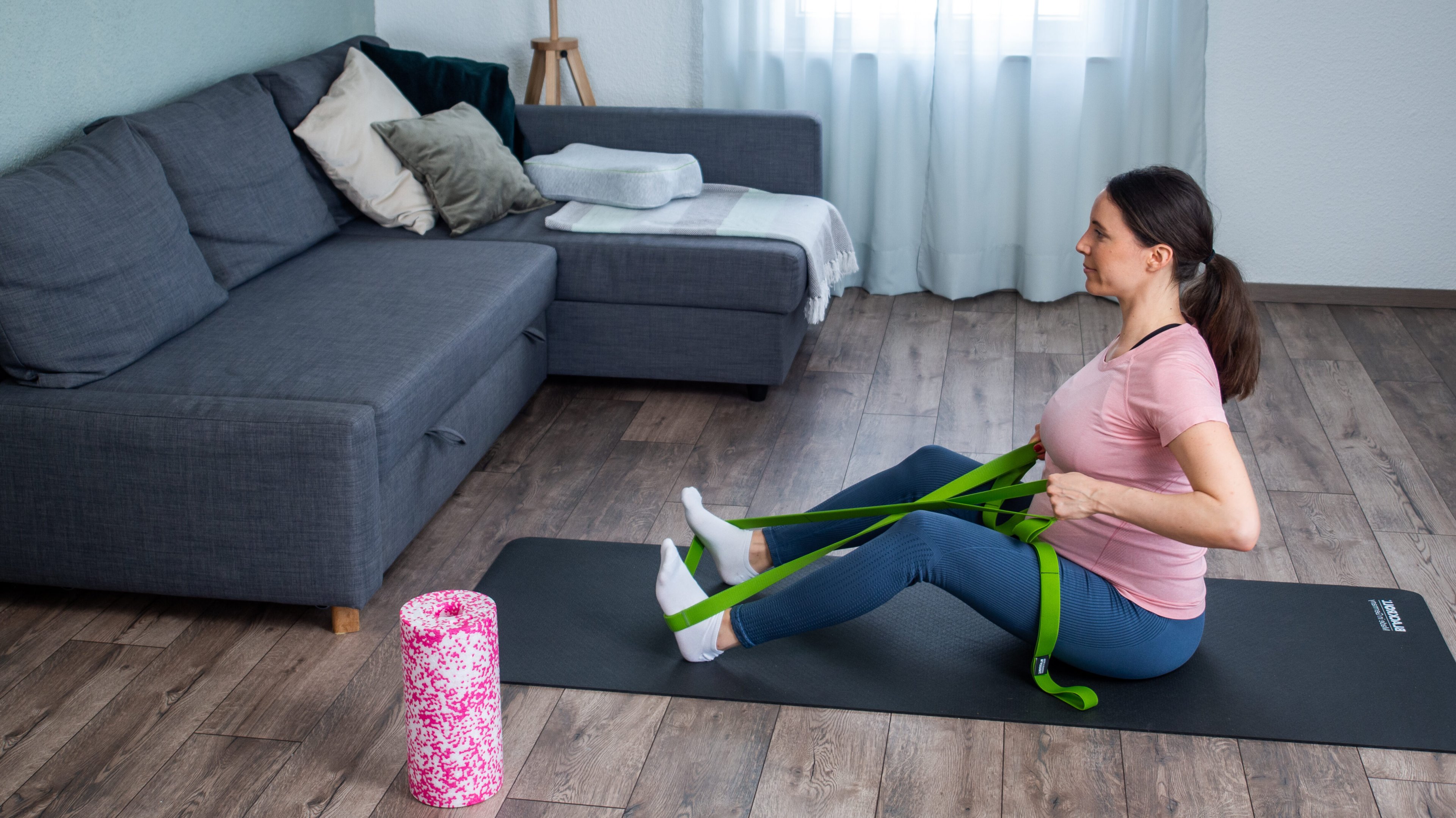 Workout for Pregnant Women: Back, Glutes, and Arms