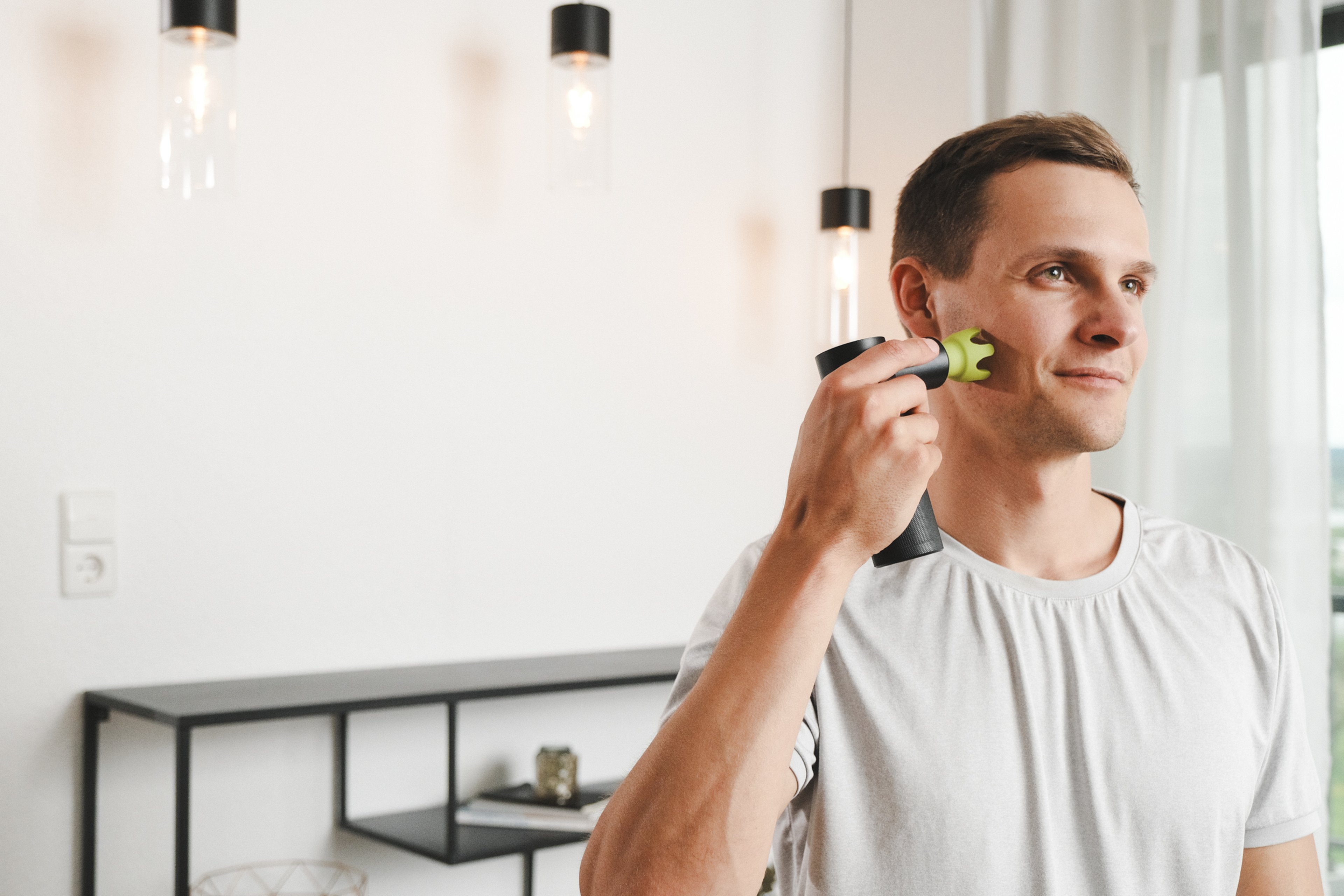 Comment utiliser correctement un pistolet de massage au niveau de la nuque et de la tête