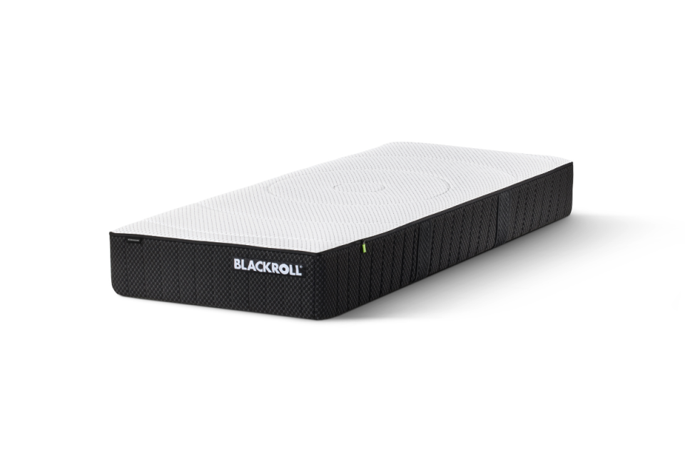 BLACKROLL RECOVERY BASE BALANCE Matratze mit weissem Bezug und schwarzem Seitenbereich