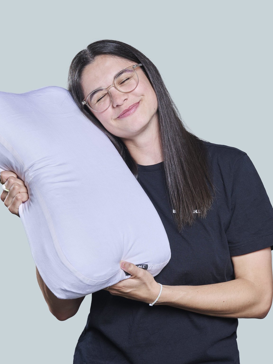 Laura Strosack mit Produkt