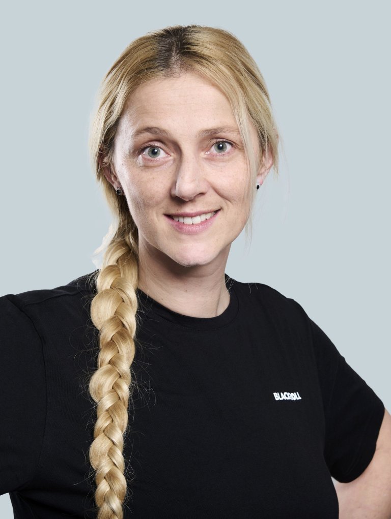 Nina Tukatsch Portrait RGB
