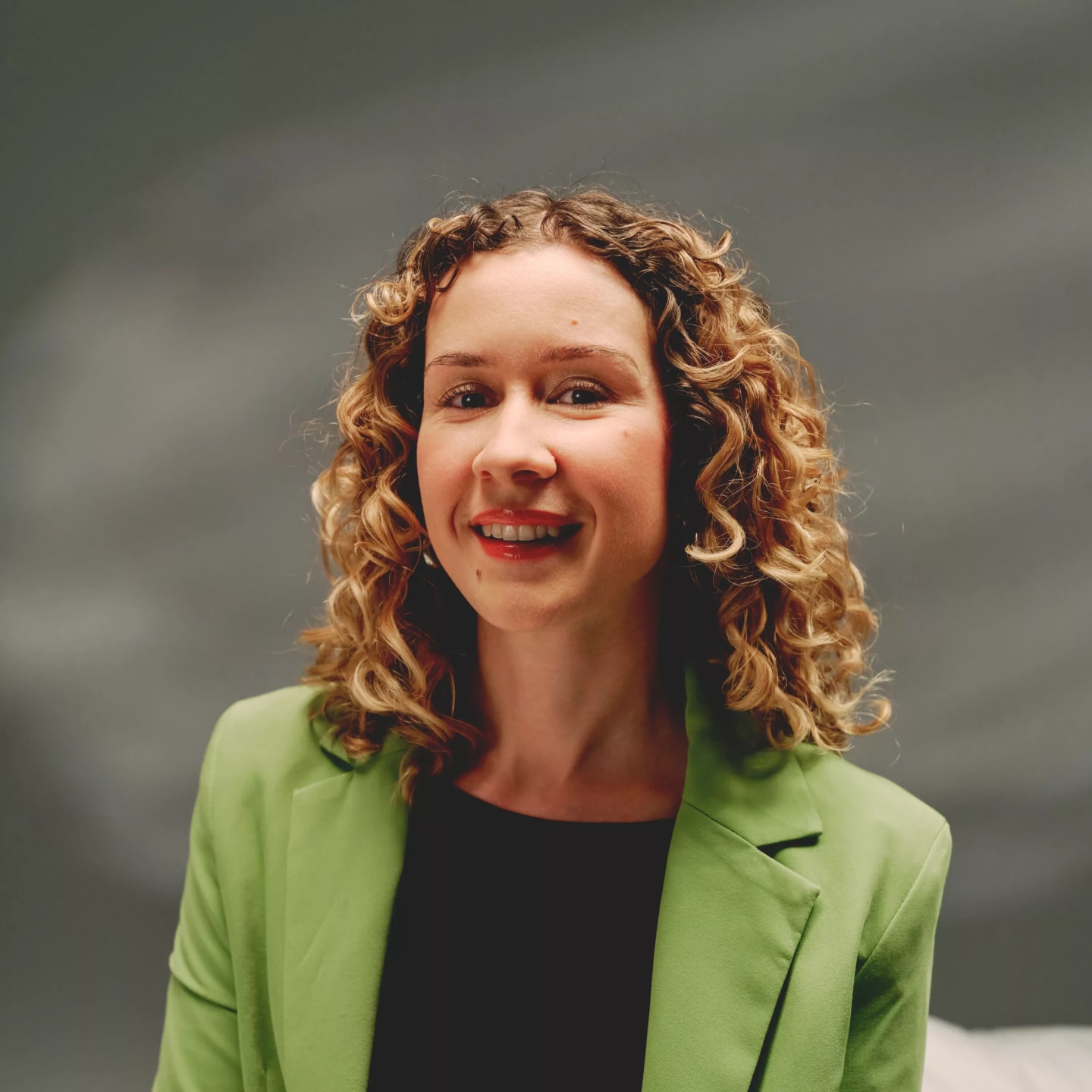 Leona Blackroll Academy