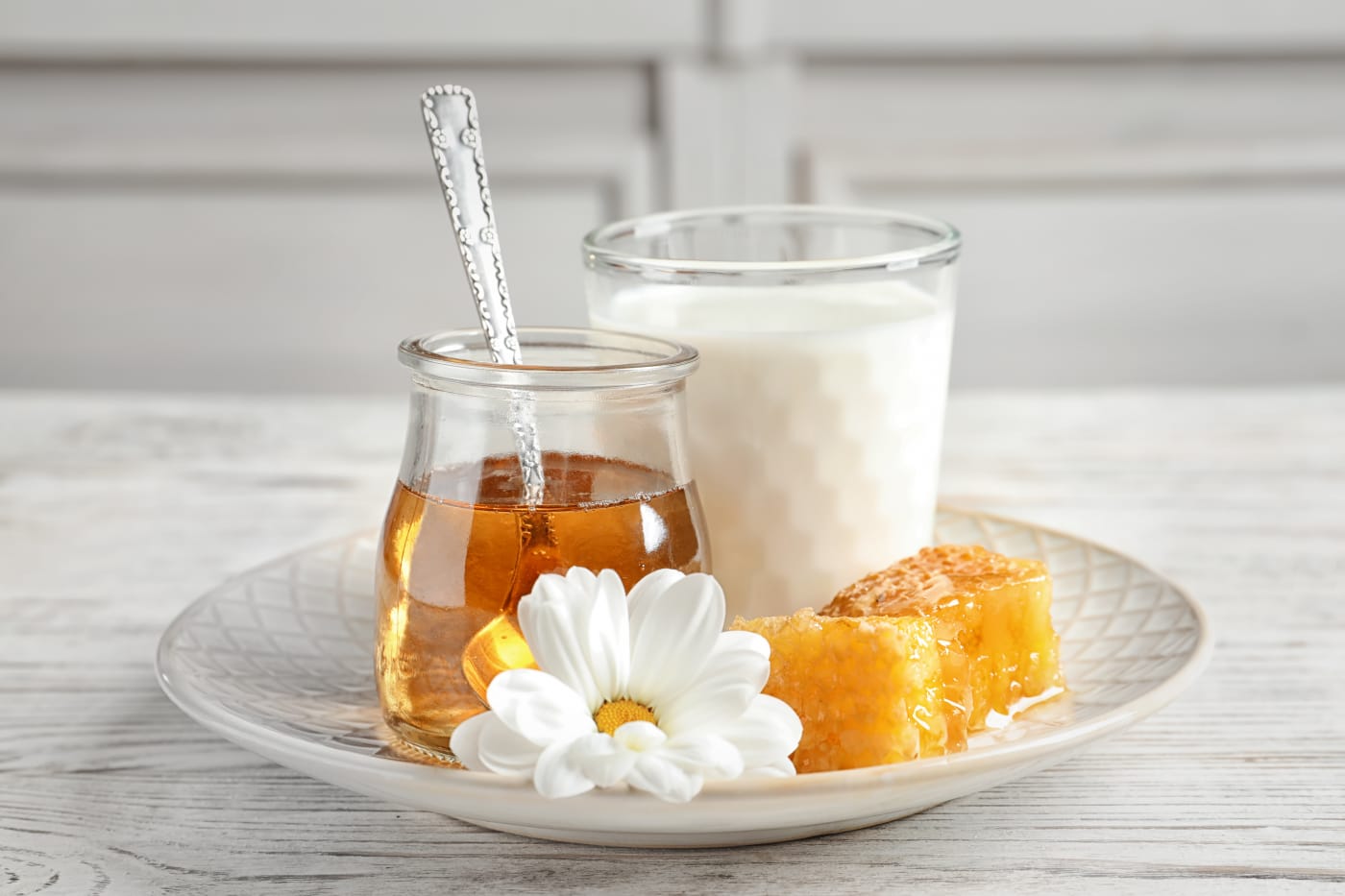 Warme Milch mit Honig