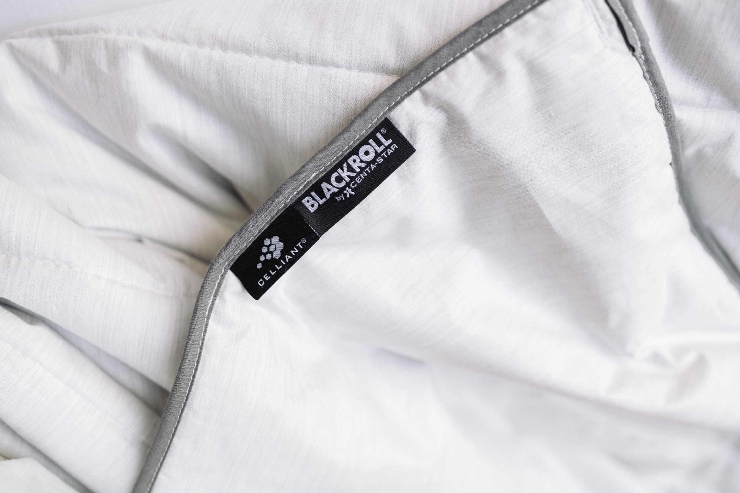 Die RECOVERY BLANKET SUMMER von BLACKROLL®