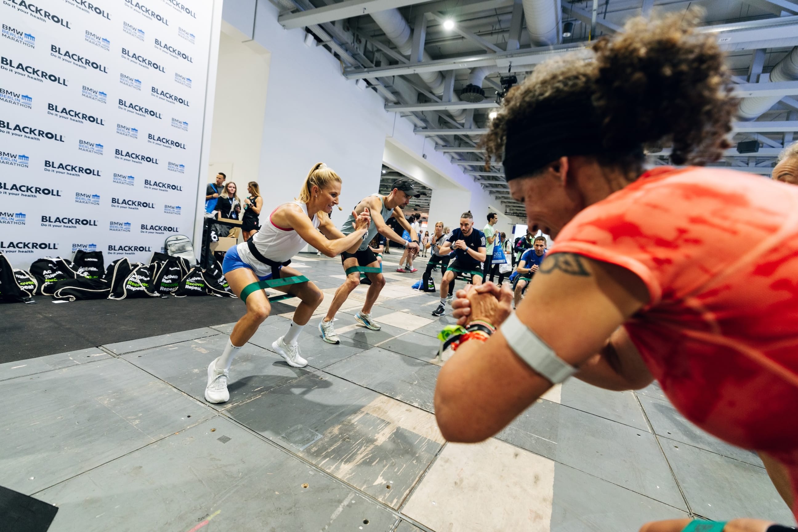 Gruppenworkout Berlin Marathon BLACKROLL Hendrik Pfeiffer