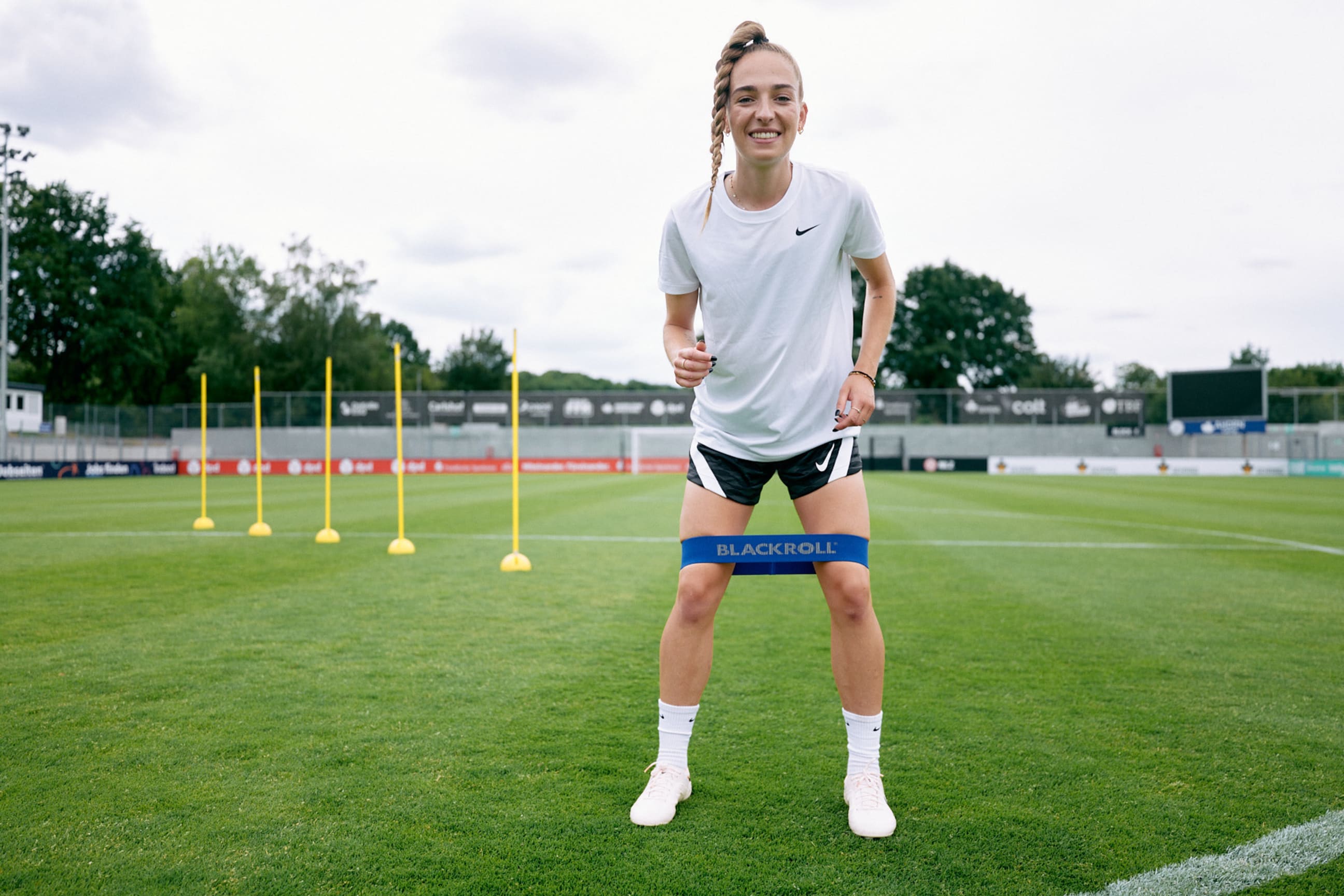 Training Sophia Kleinherne mit BLACKROLL Bands