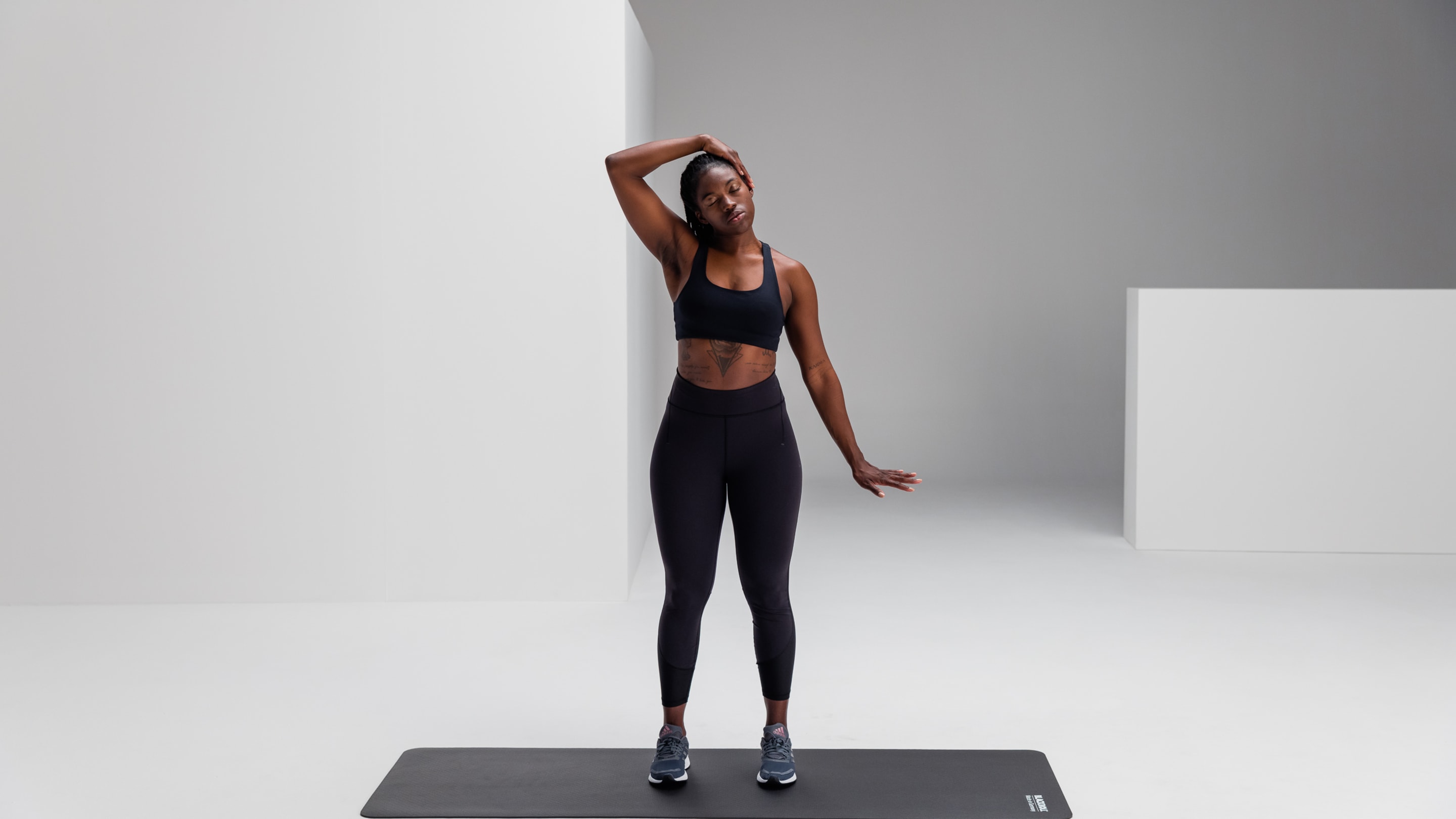 Neck stretch recovery web 1 2 Y2 A6045