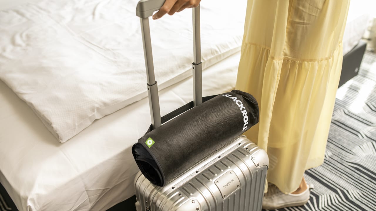 2019 BLACKROLL PILLOW 11