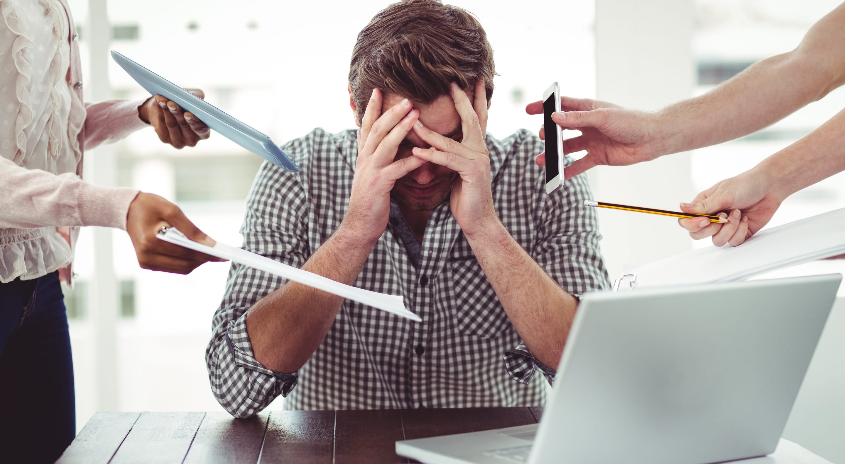 https://storage.googleapis.com/oneworld-prod/assets/Faszienschmerzen-Ursache-Stress.jpeg?v=1623332130