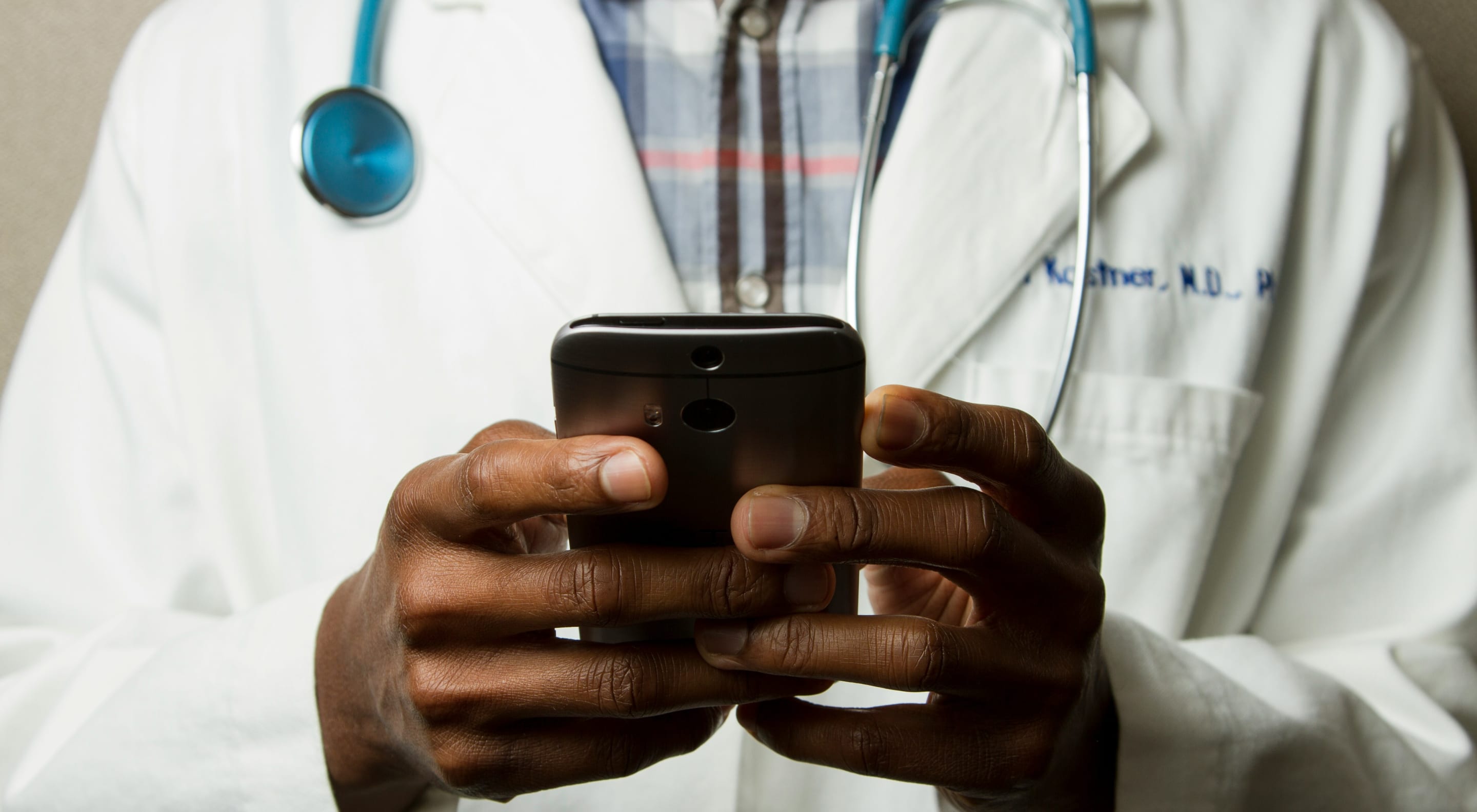 https://storage.googleapis.com/oneworld-prod/assets/national-cancer-institute-L8tWZT4CcVQ-unsplash.jpg?v=1717061995