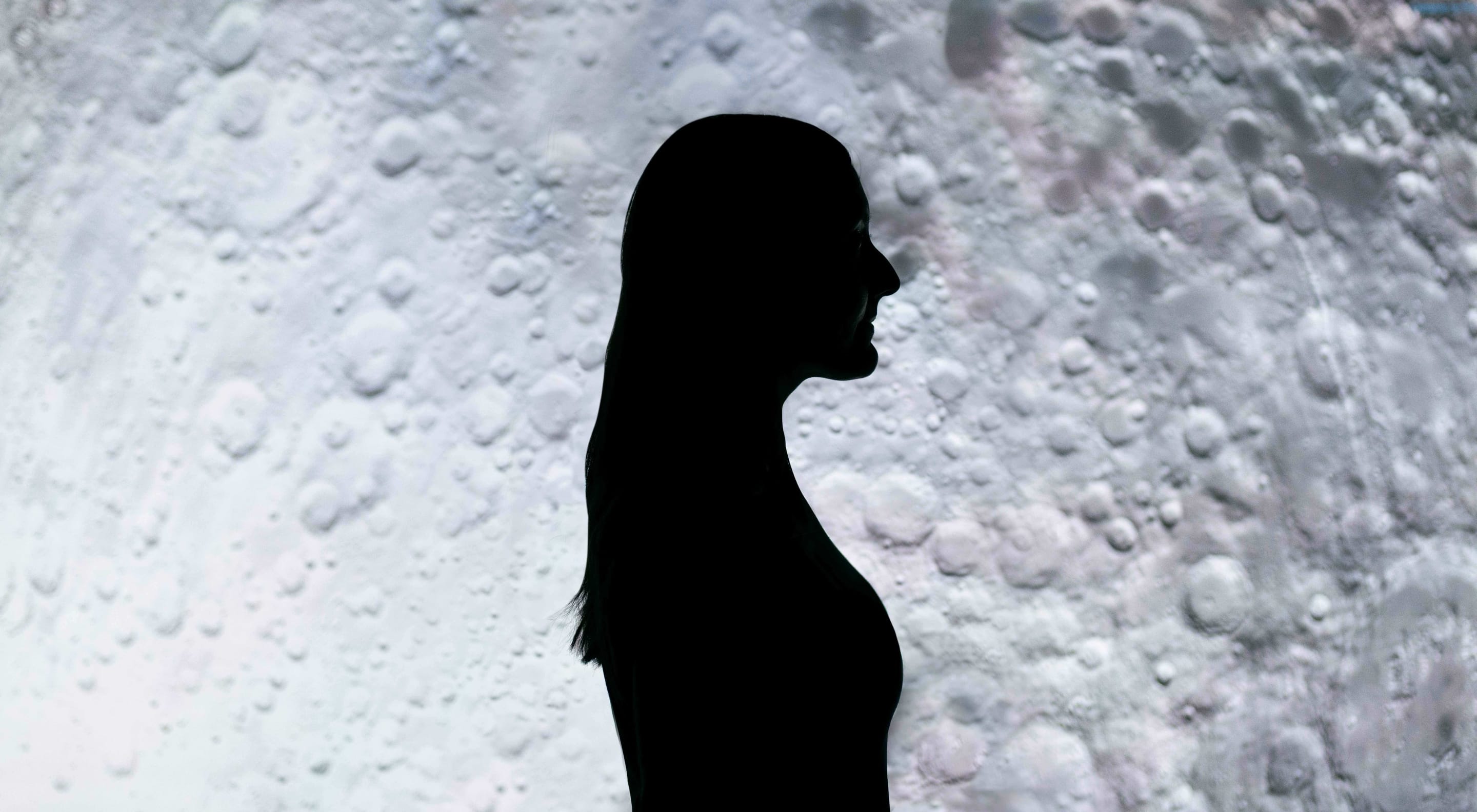 https://storage.googleapis.com/oneworld-prod/assets/schlaf-nacholen-vollmond.jpeg?v=1680790587