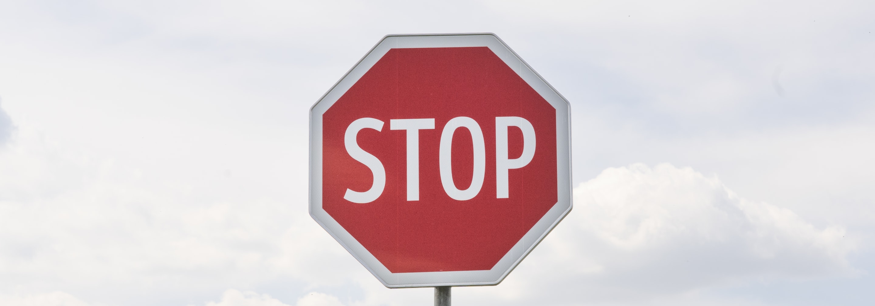 https://storage.googleapis.com/oneworld-prod/assets/Gedankenstoppt.jpg?v=1655277846