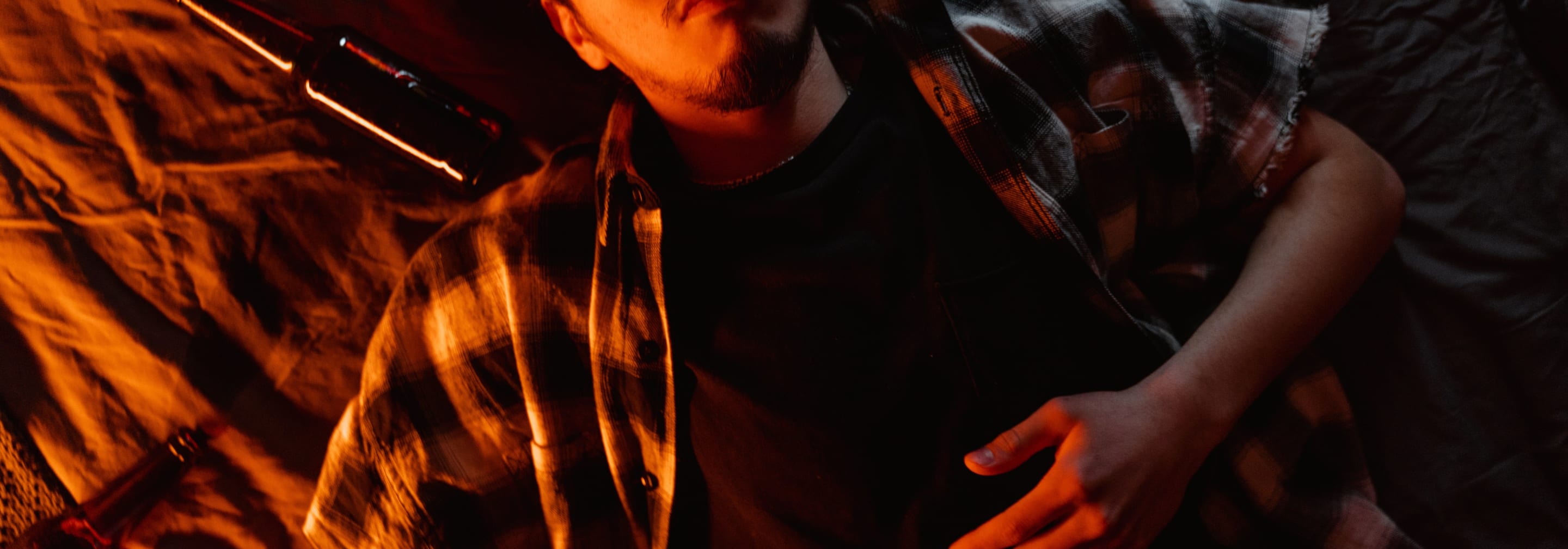 https://storage.googleapis.com/oneworld-prod/assets/schlaf-und-alkohol-1_2023-07-27-130022_glih.jpeg?v=1690462822