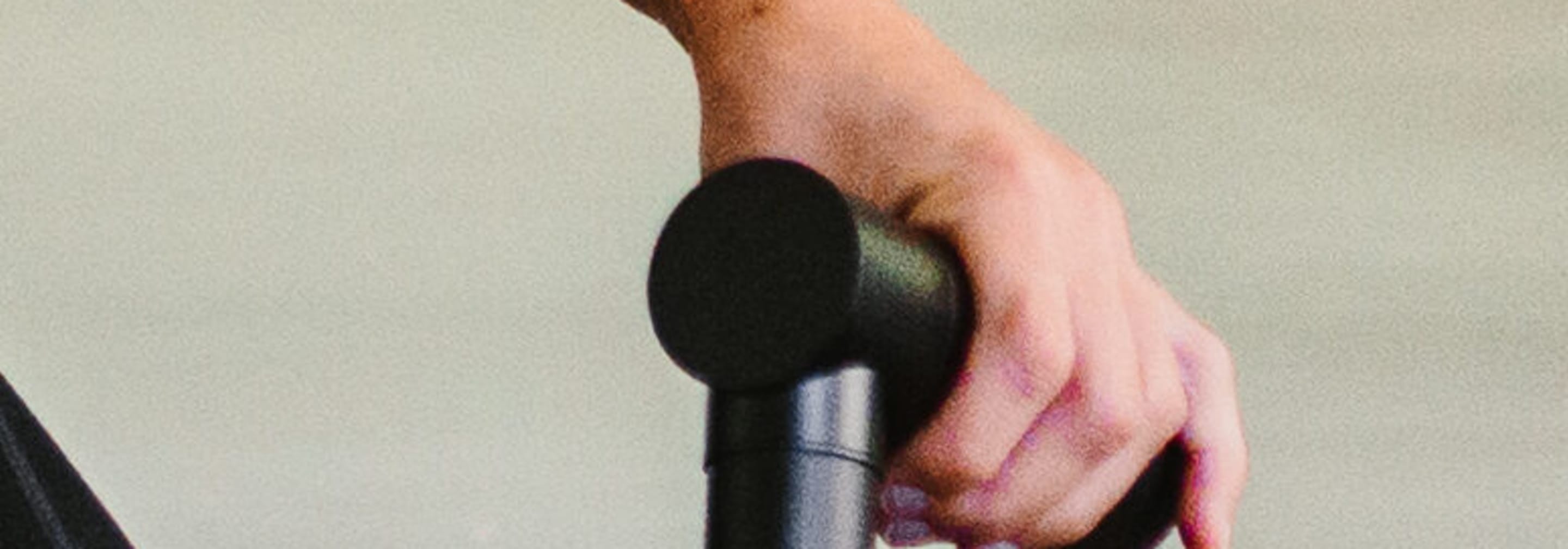 https://storage.googleapis.com/oneworld-prod/assets/silikon-gabel-aufsatz_fascia-gun_2021-11-22-093114_mboo.jpg?v=1637573474