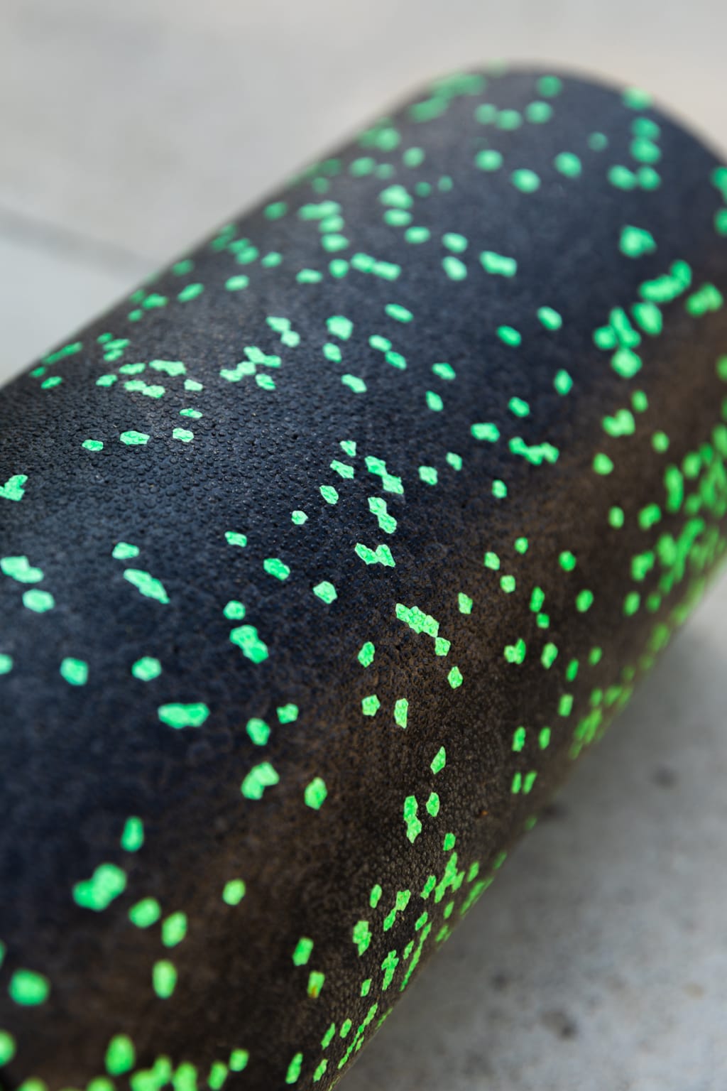 BLACKROLL STANDARD Faszienrolle schwarz grün