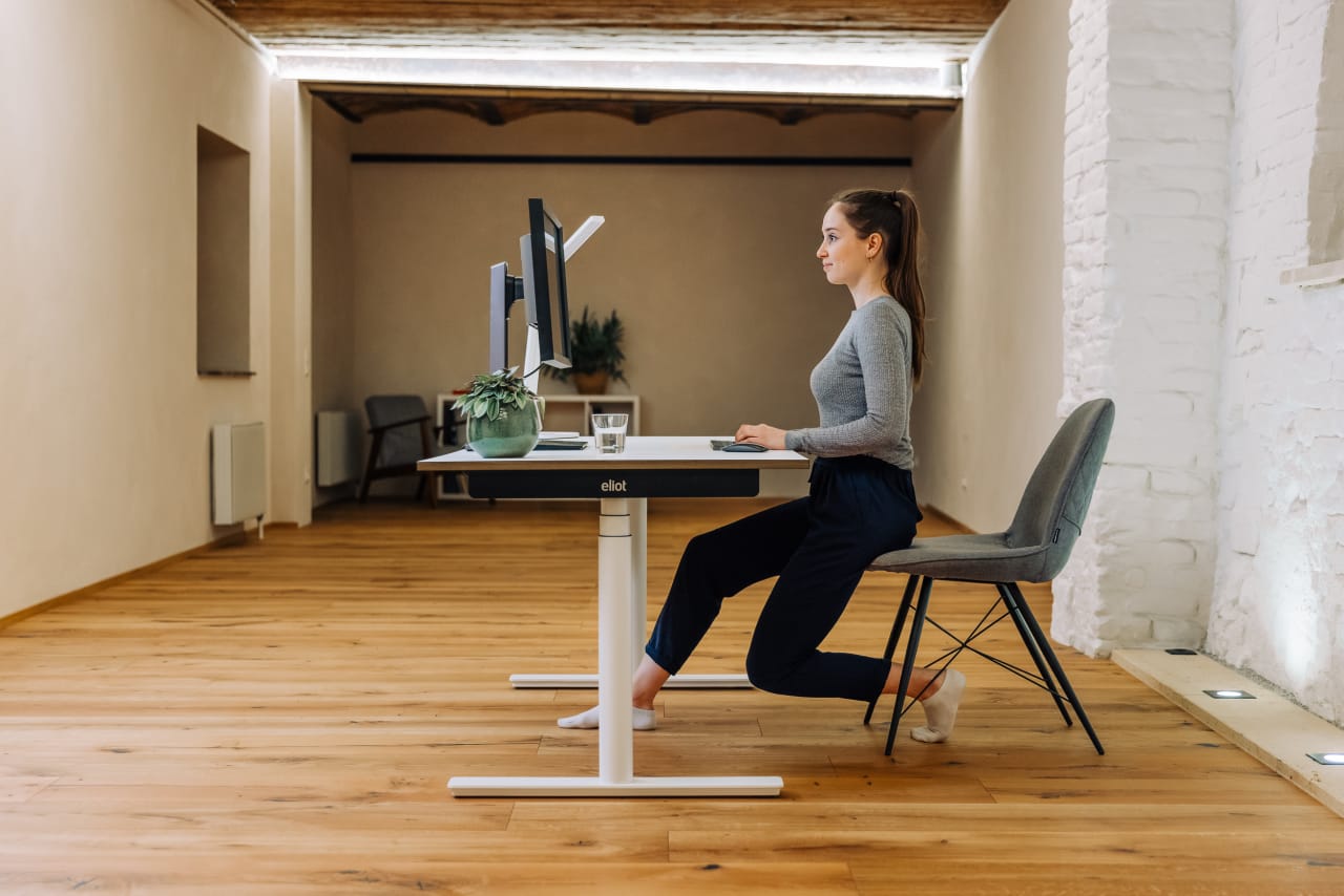 WORKPLACE SITTINGPOSITIONS 0873