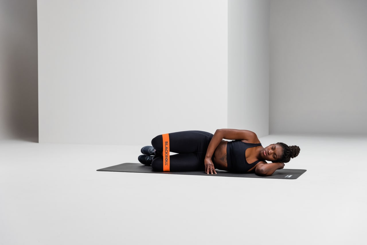 Clamshell strengthening blackroll loop band web 1 2 Y2 A3867