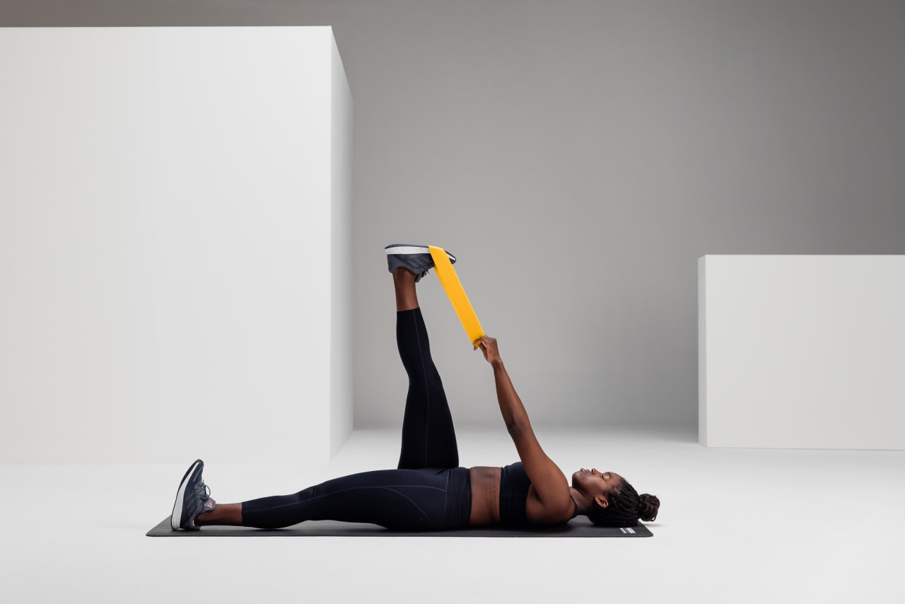 Itb stretch mobility blackroll loop band web 1 2 Y2 A4417