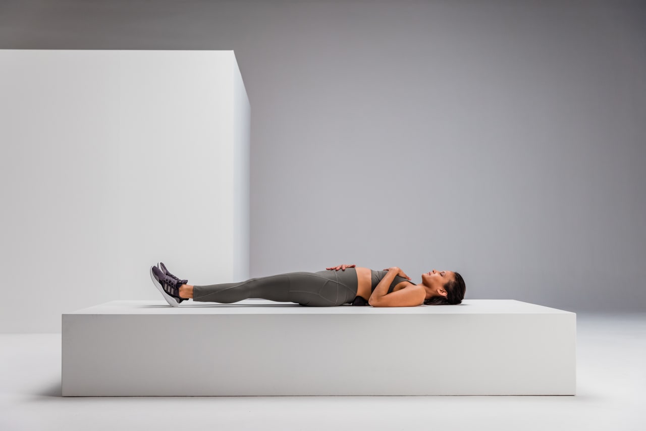 Lower back trigger point massage mobility blackroll trigger set web 2 Y2 A9768 2