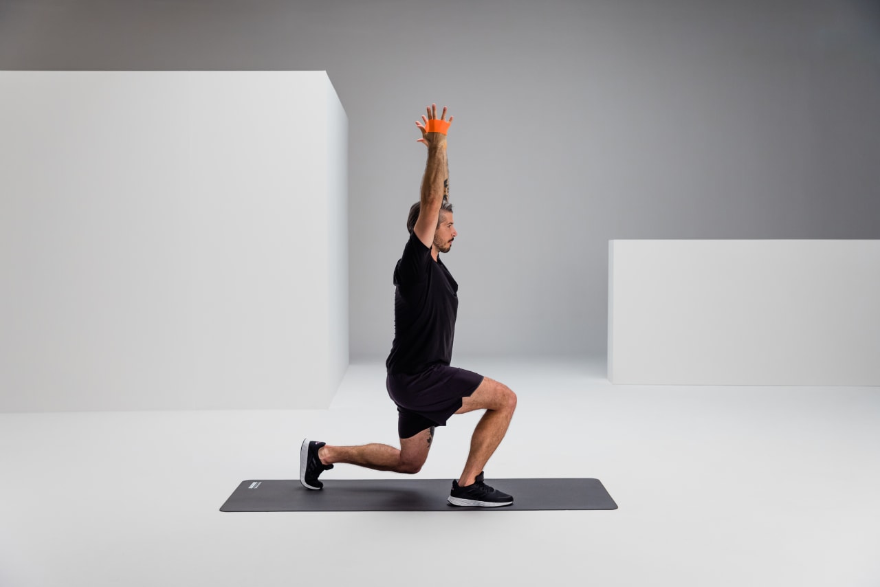 Overhead lunge strengthening blackroll loop band web 3 2 Y2 A5730