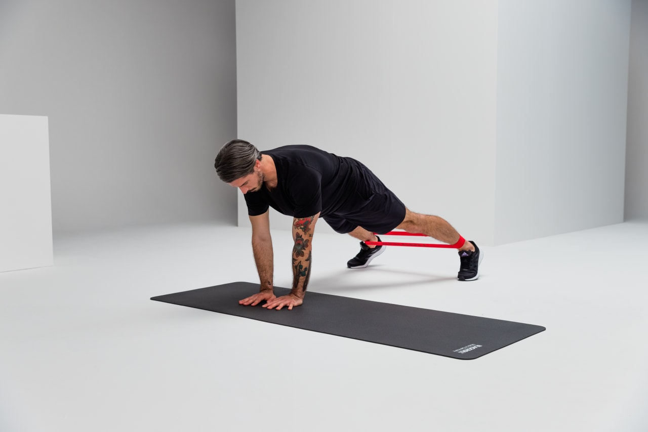 Push up walk strengthening blackroll loop band web 1 2 Y2 A5377