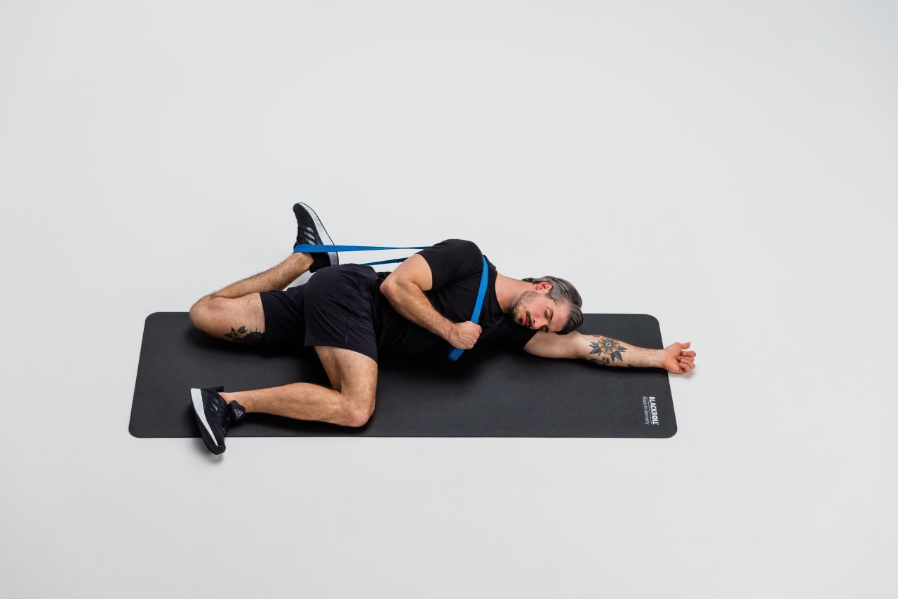 Quads stretch mobility blackroll super band web 2 Y2 A5462 1