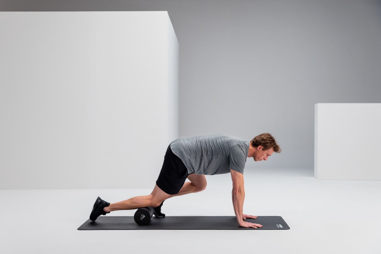 Shin massage recovery blackroll standard web 1 2 Y2 A9193