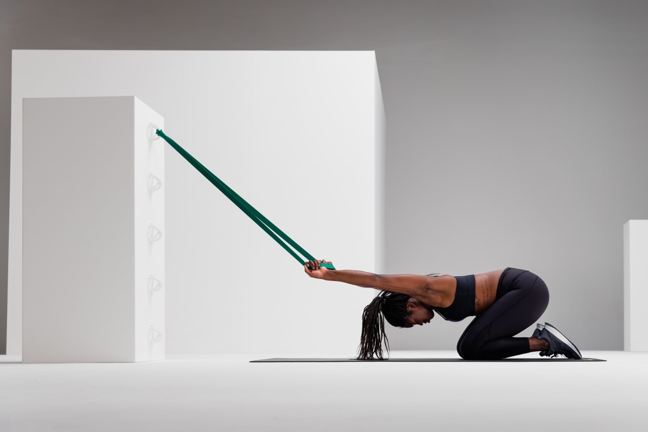 Shoulder stretch mobility blackroll super band web 1 2 Y2 A6247