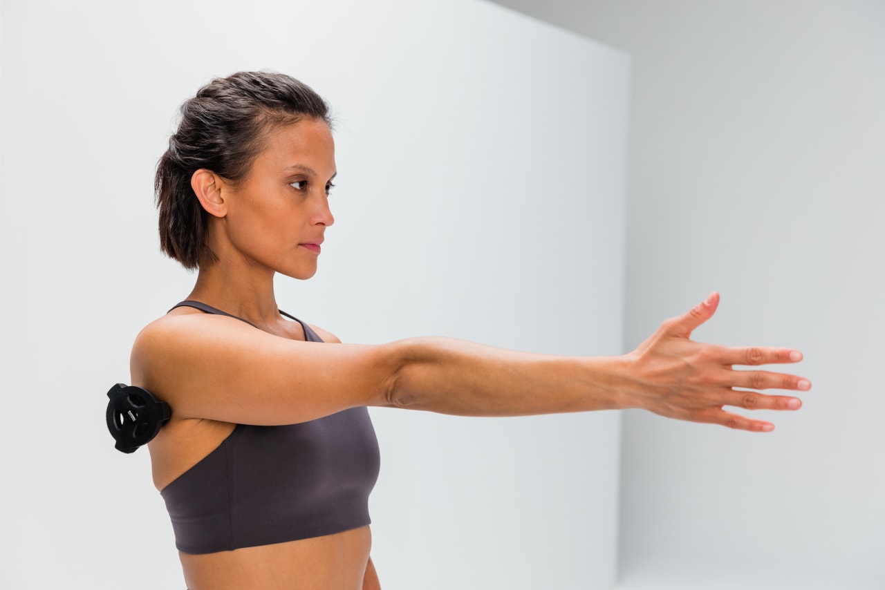 Shoulder trigger point massage mobility blackroll trigger set web 1 2 Y2 A1141